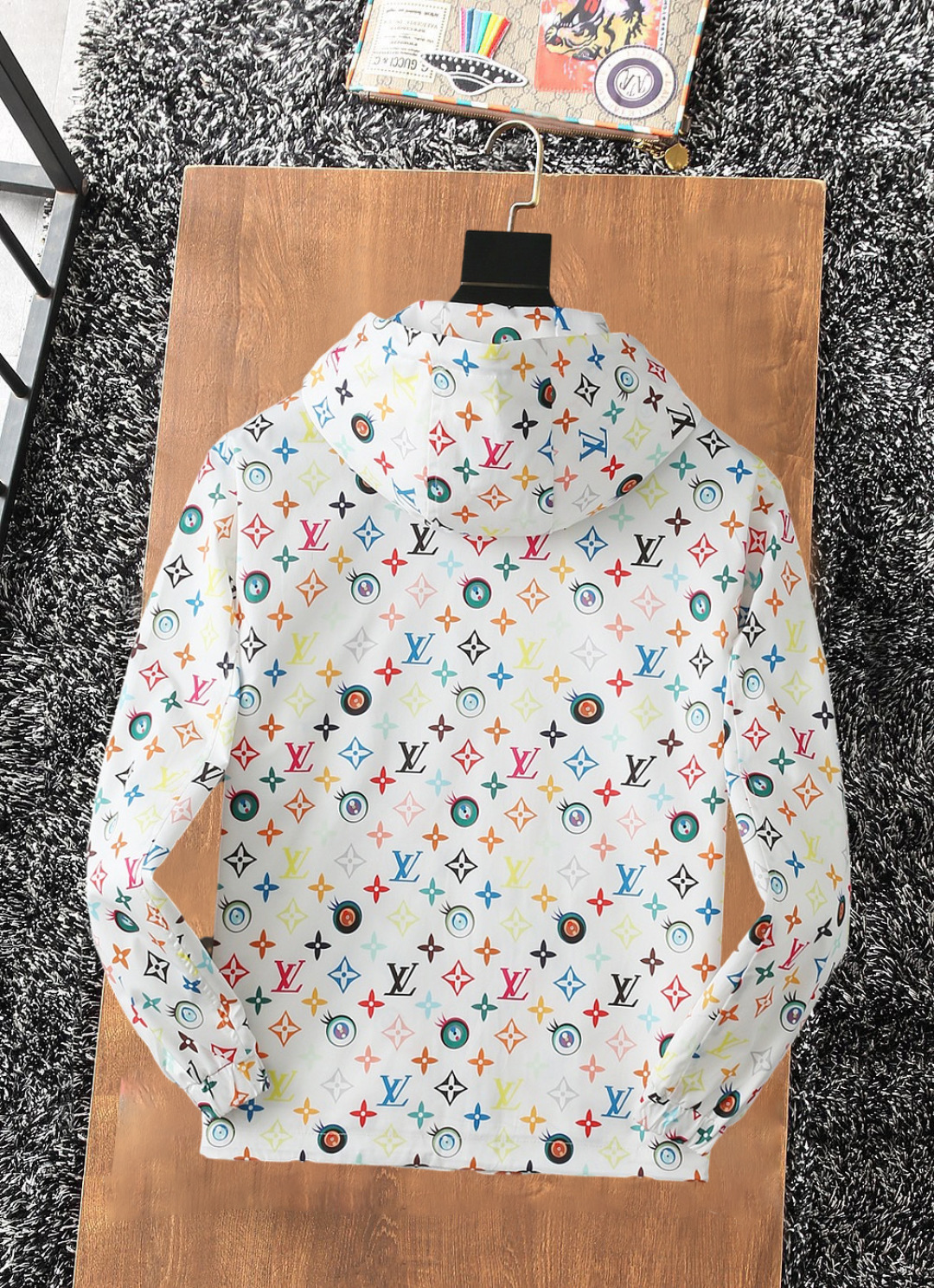 Hoodies & Sweatshirts