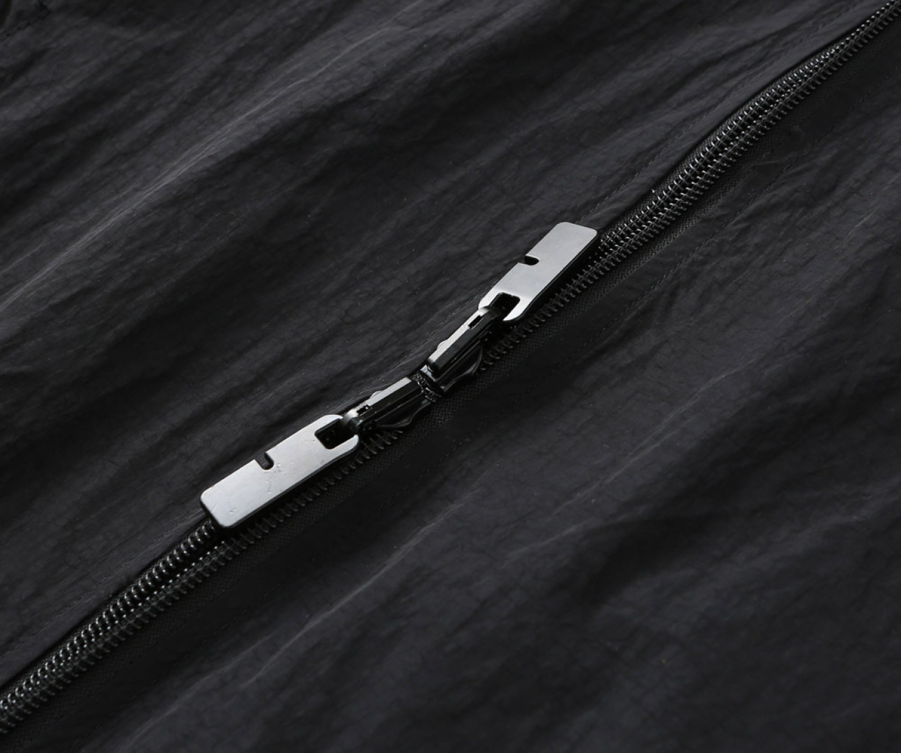 Hoodies & Sweatshirts