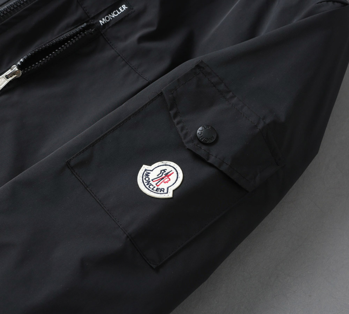 Hoodies & Sweatshirts