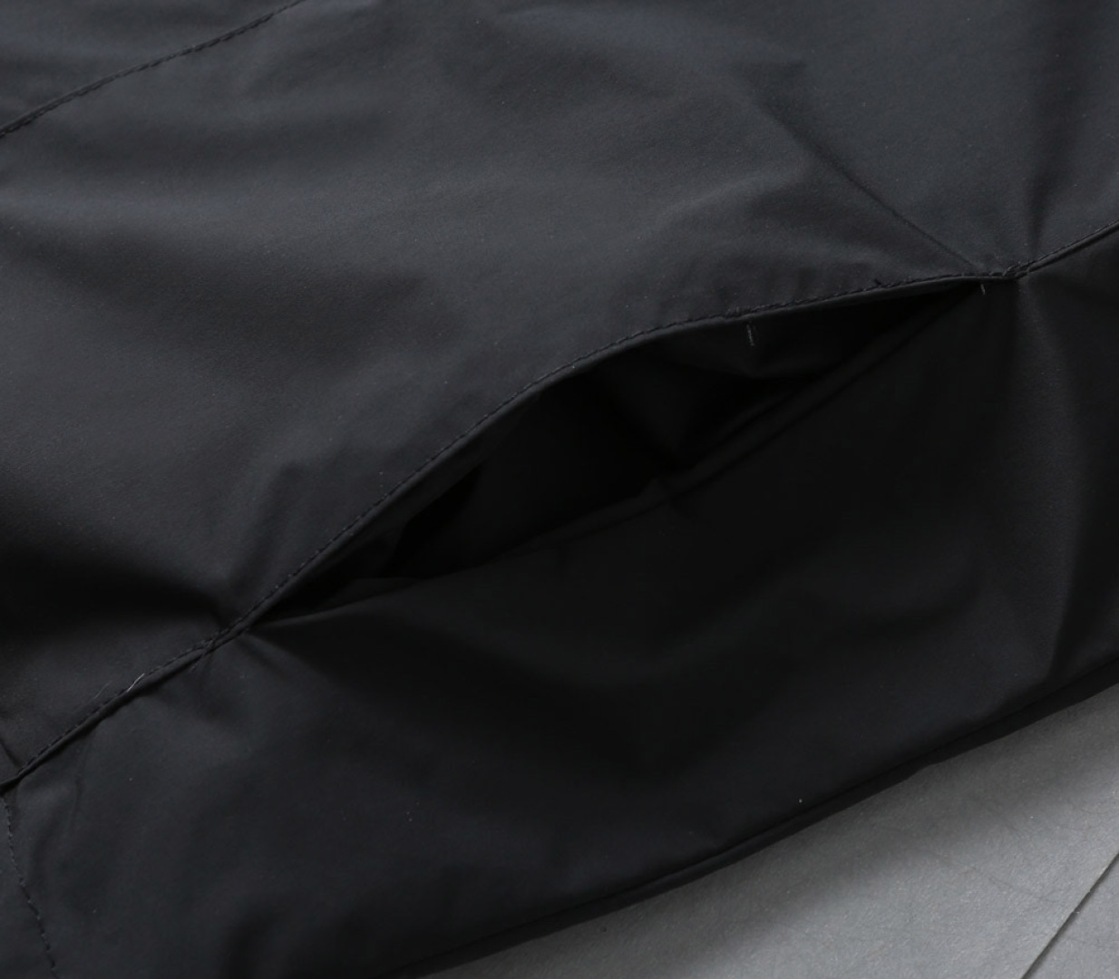 Hoodies & Sweatshirts