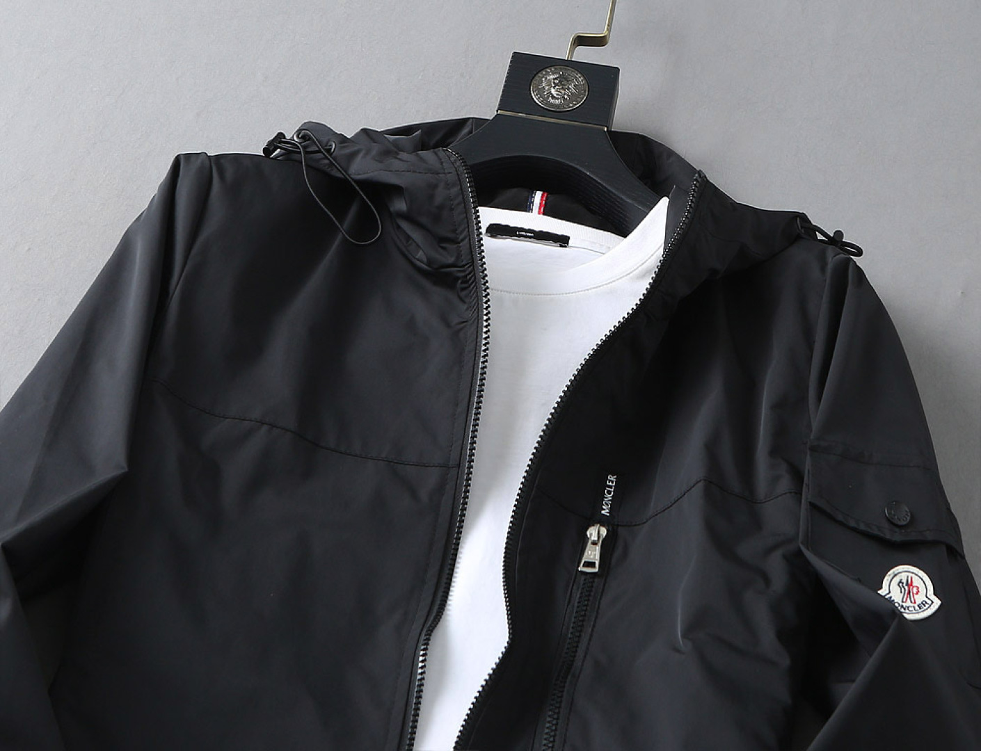 Hoodies & Sweatshirts