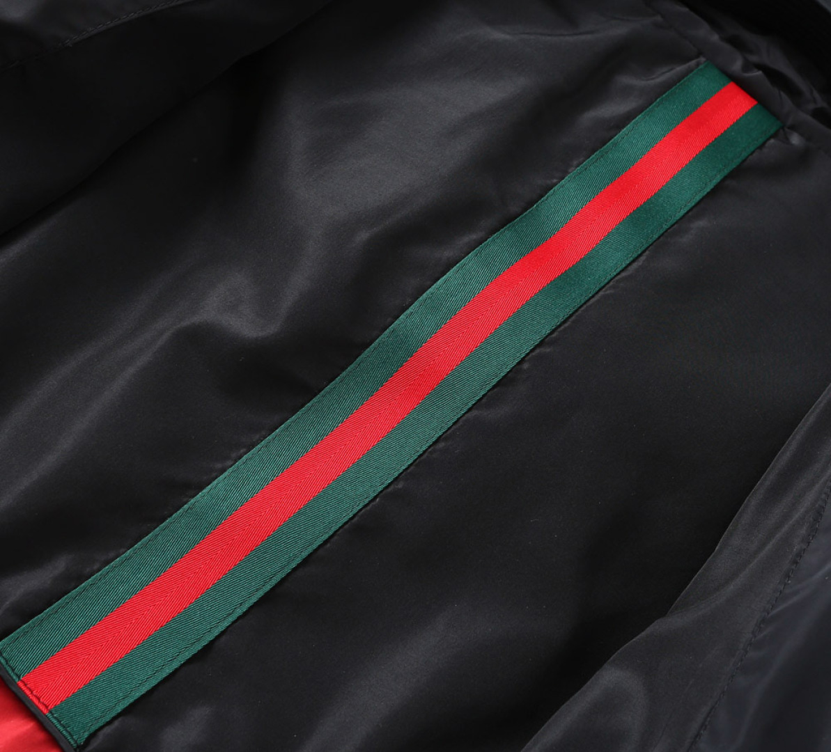 Hoodies & Sweatshirts