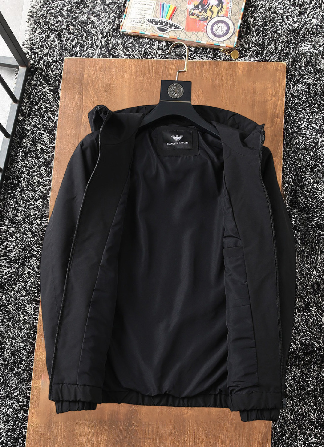 Hoodies & Sweatshirts