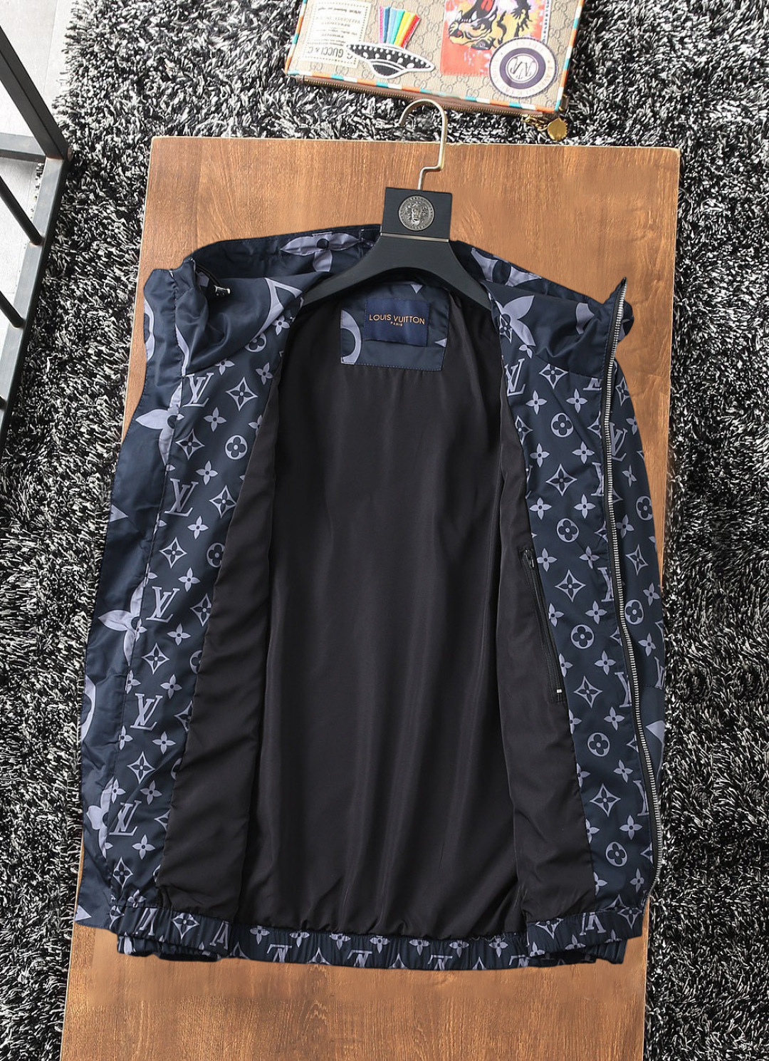 Hoodies & Sweatshirts