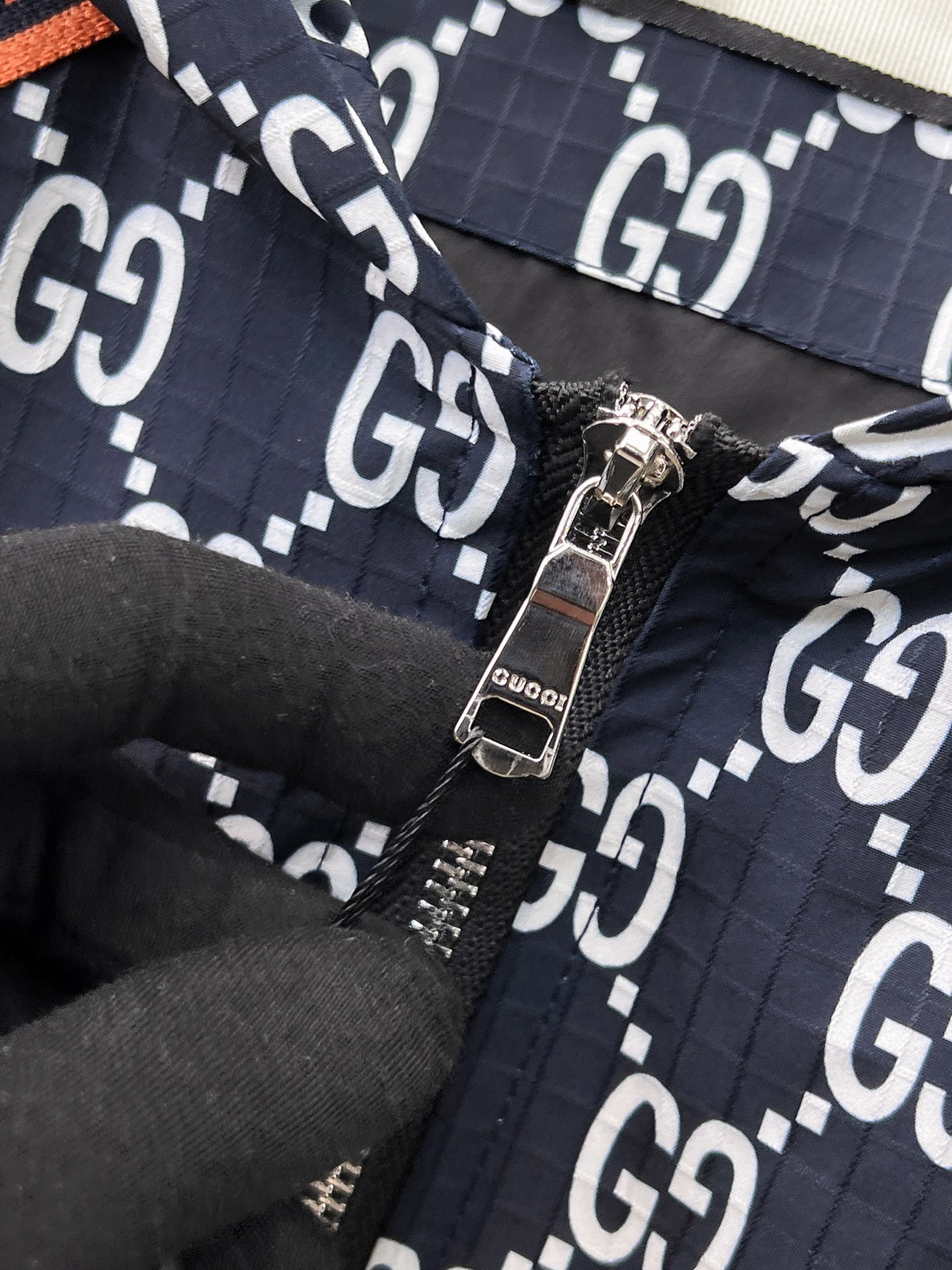 Hoodies & Sweatshirts