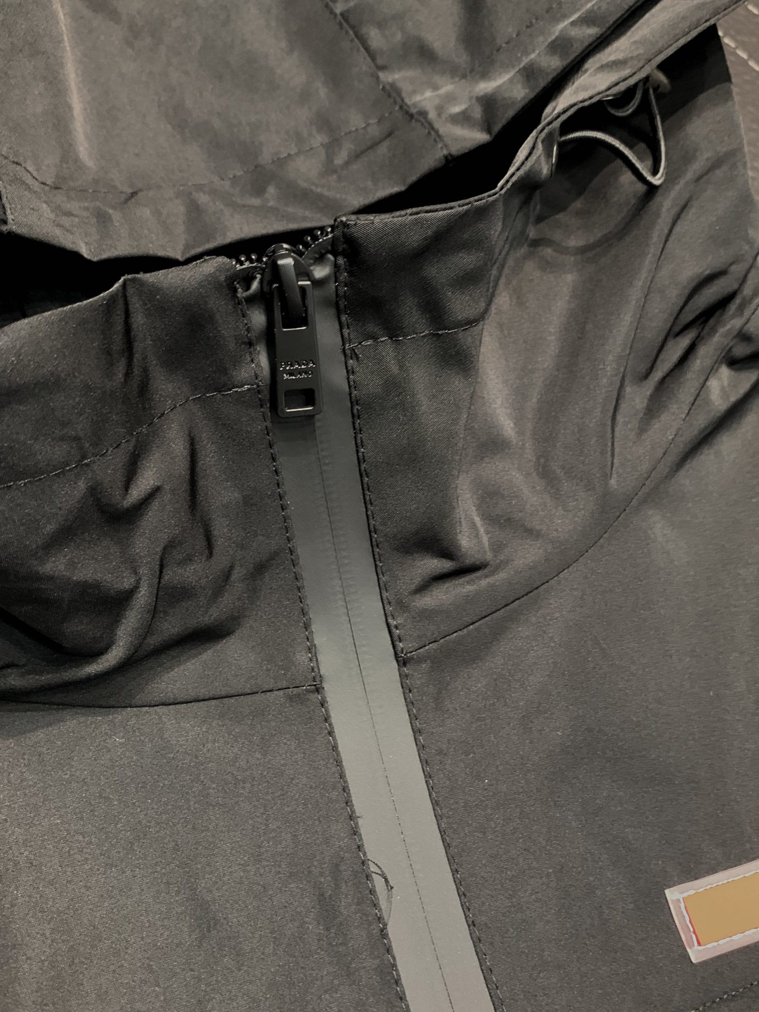 Hoodies & Sweatshirts