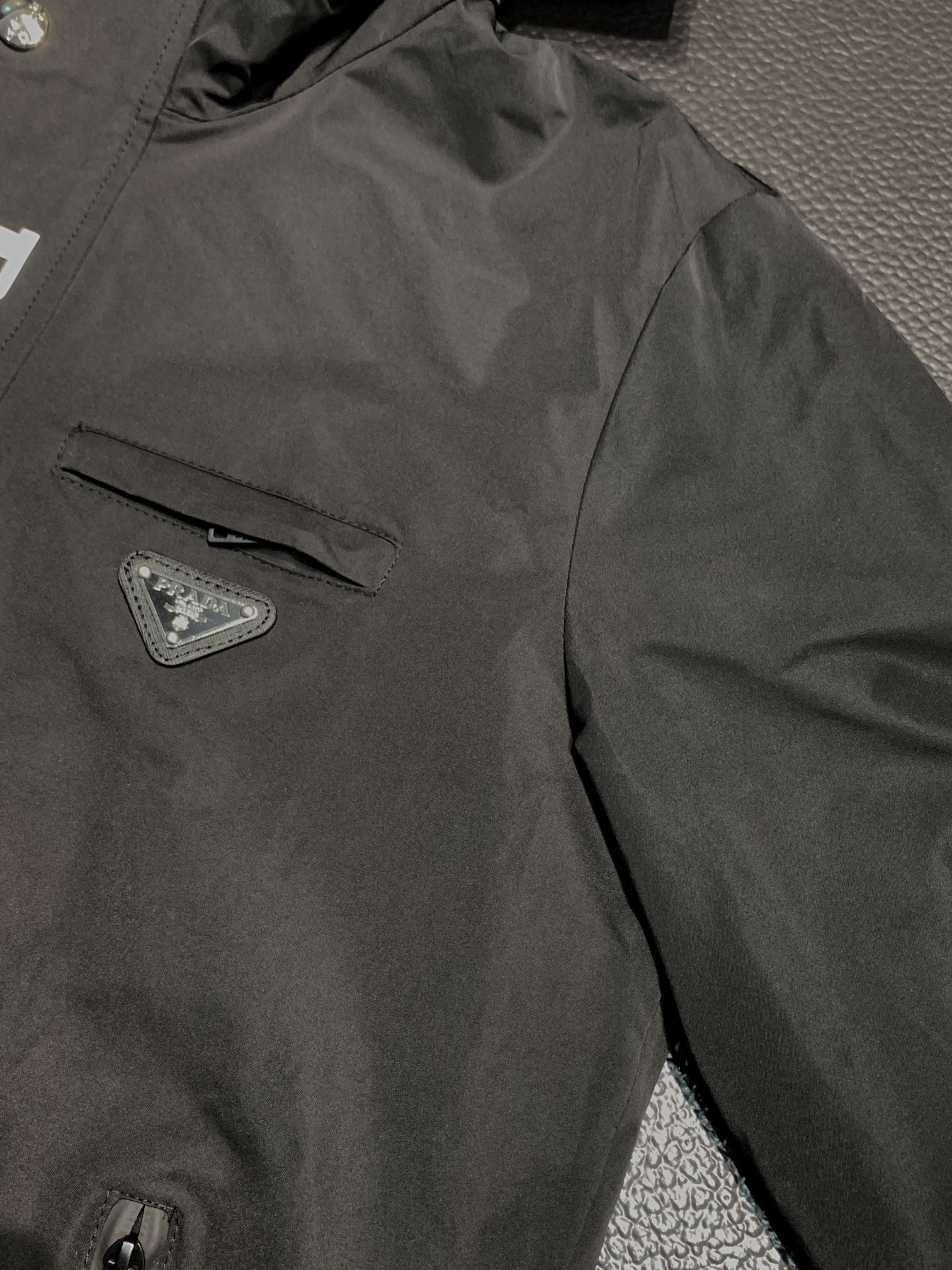 Hoodies & Sweatshirts