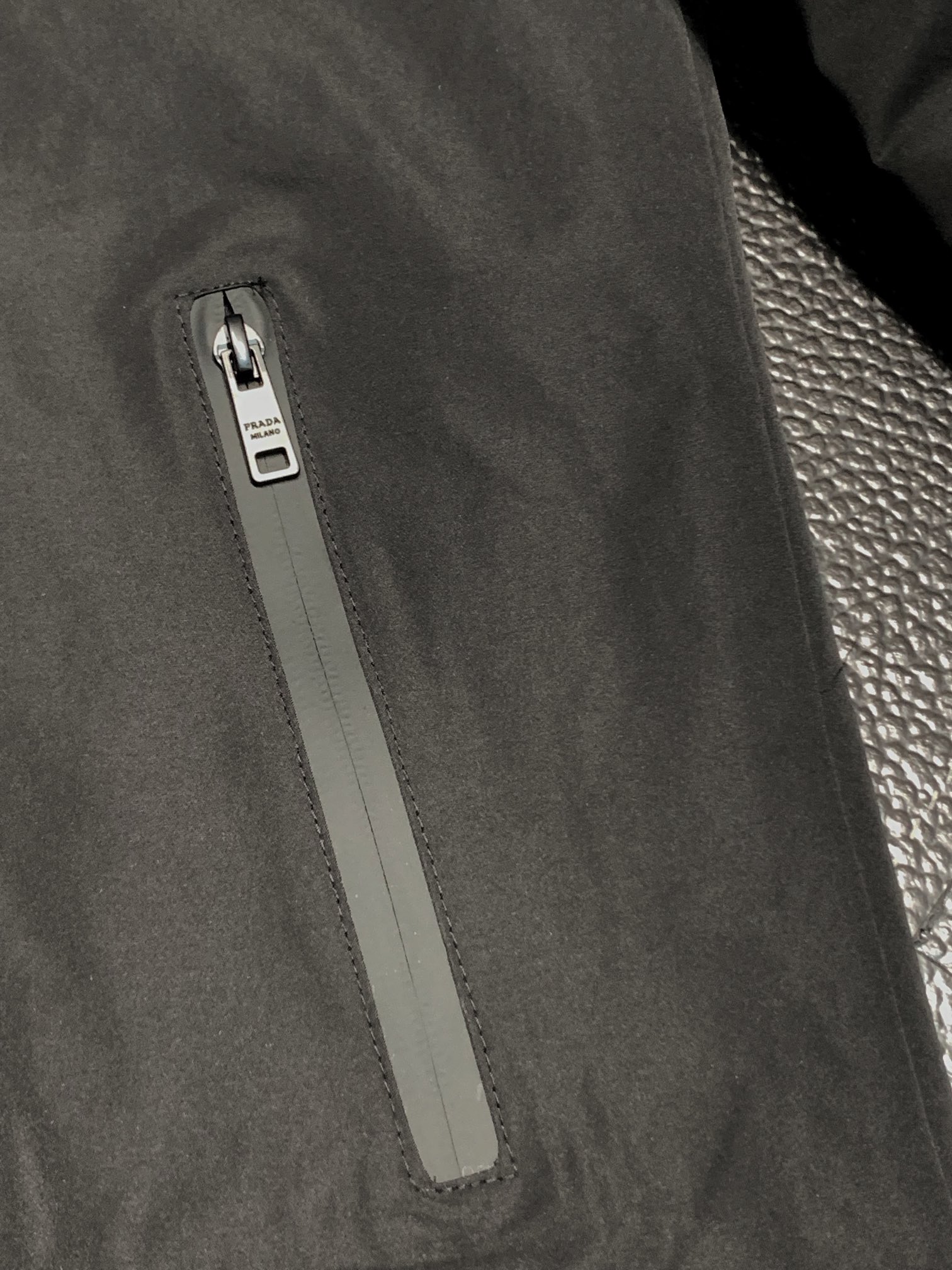 Hoodies & Sweatshirts