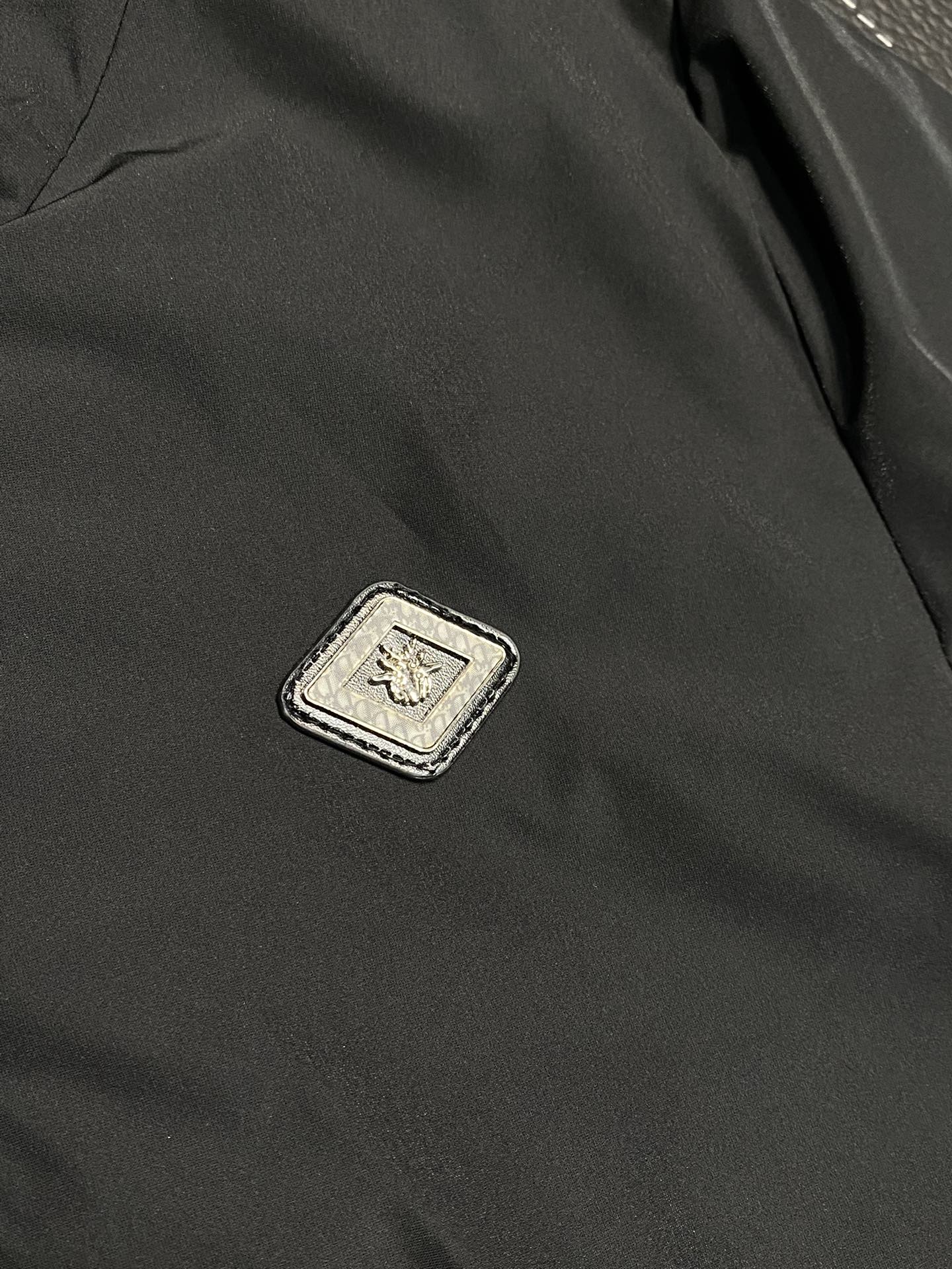 Hoodies & Sweatshirts