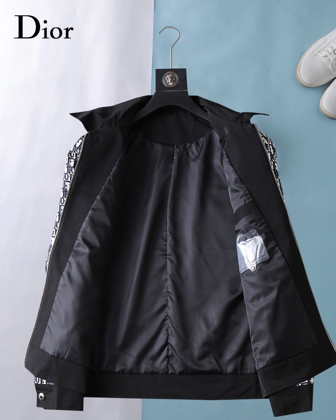 Hoodies & Sweatshirts