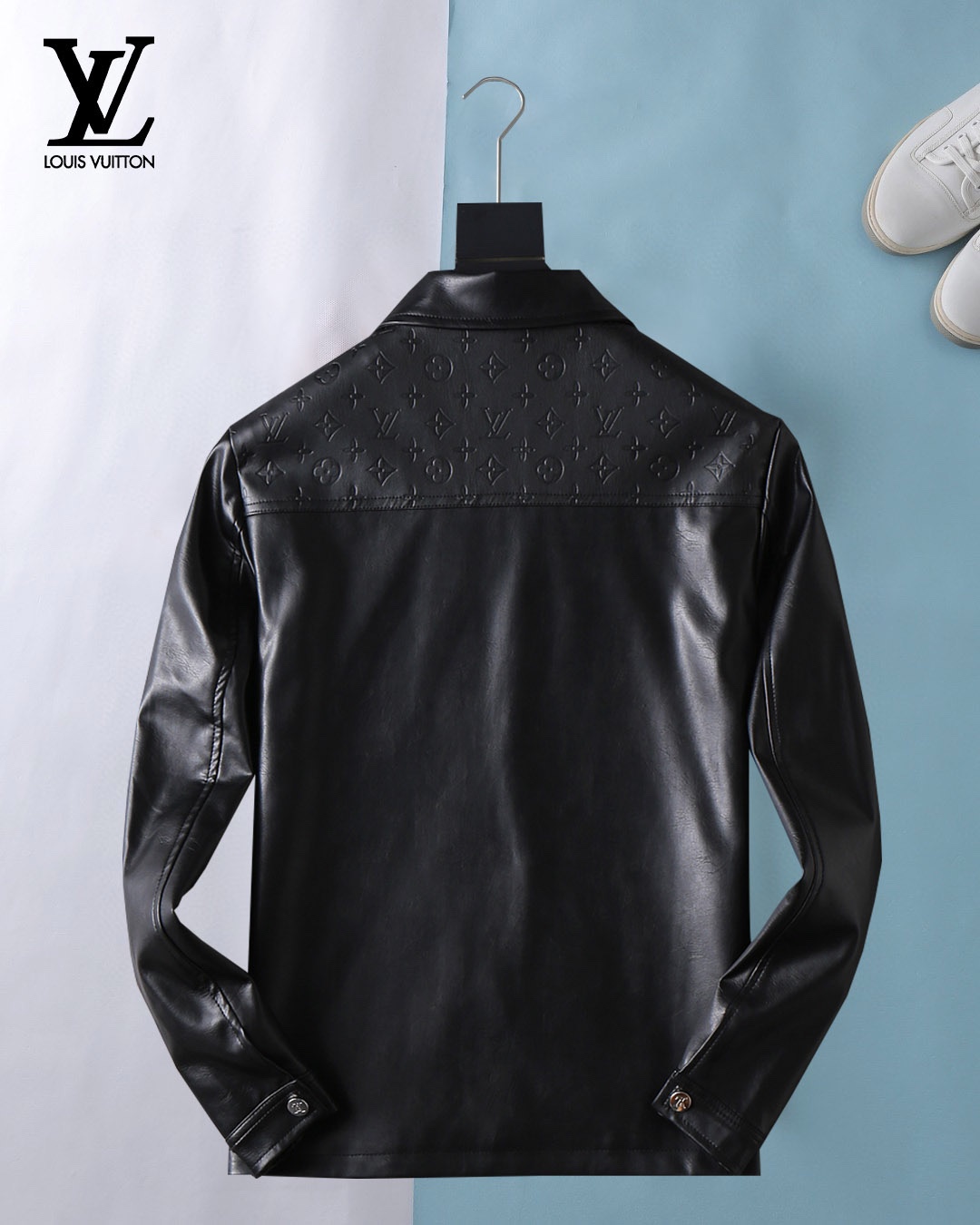 Hoodies & Sweatshirts