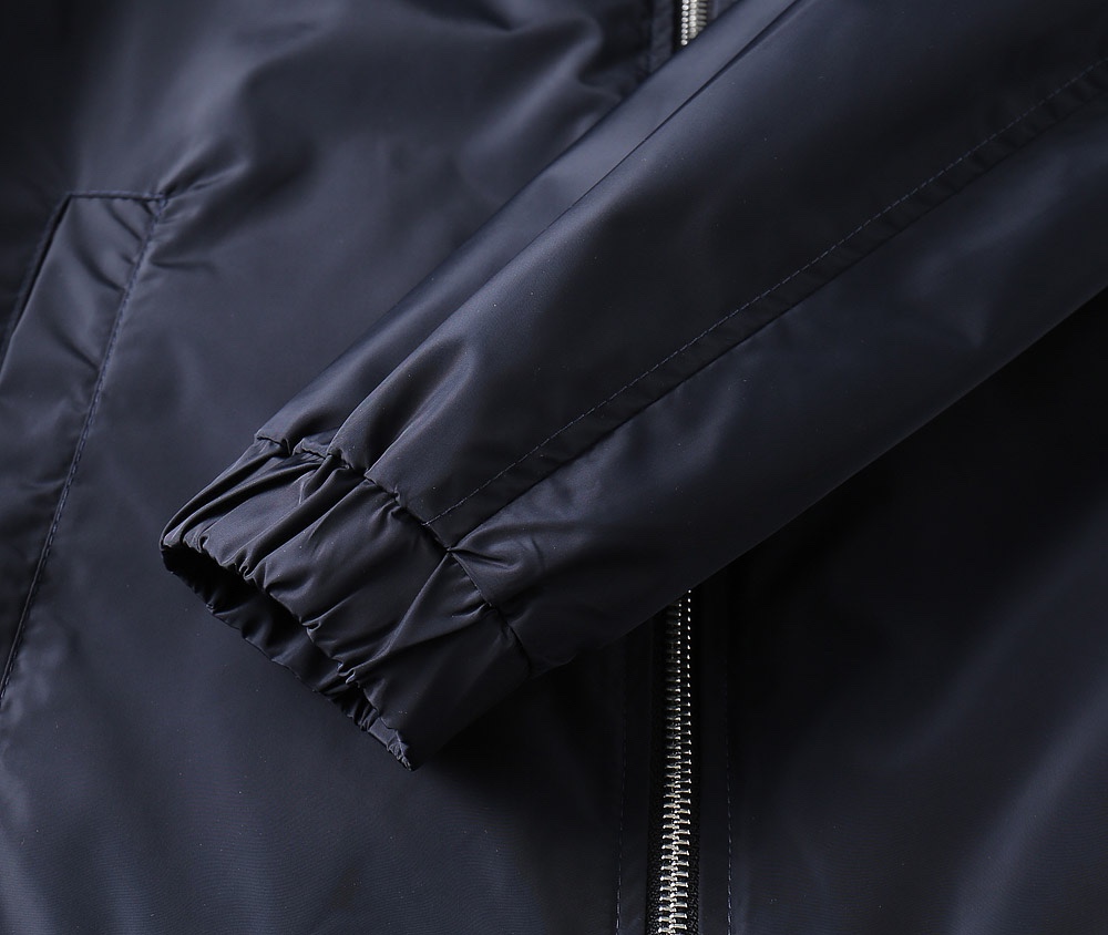 Hoodies & Sweatshirts