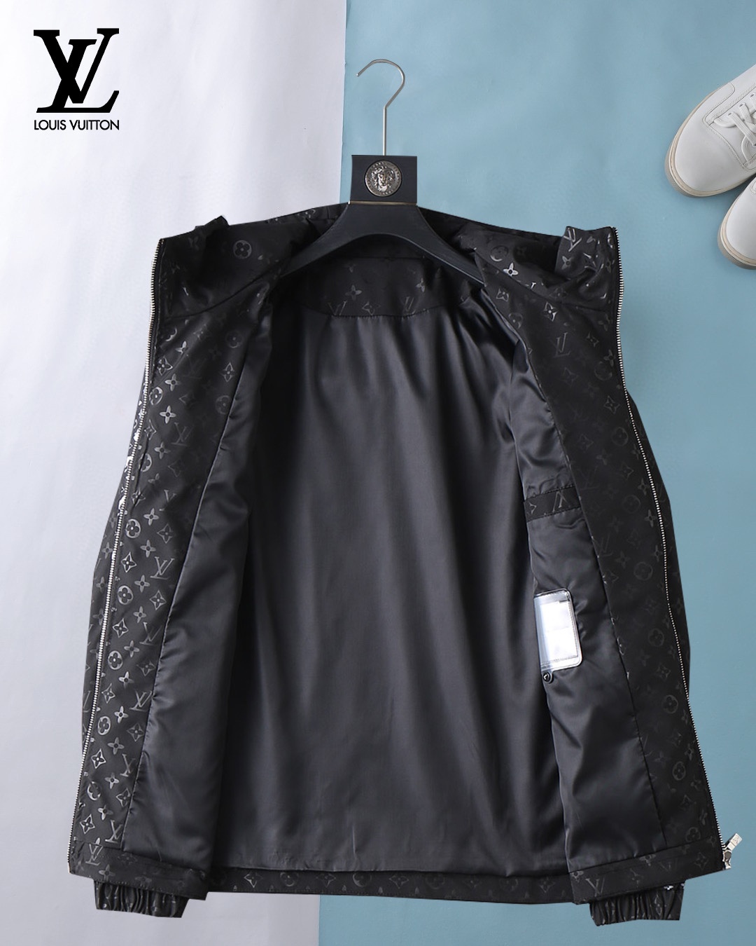 Hoodies & Sweatshirts