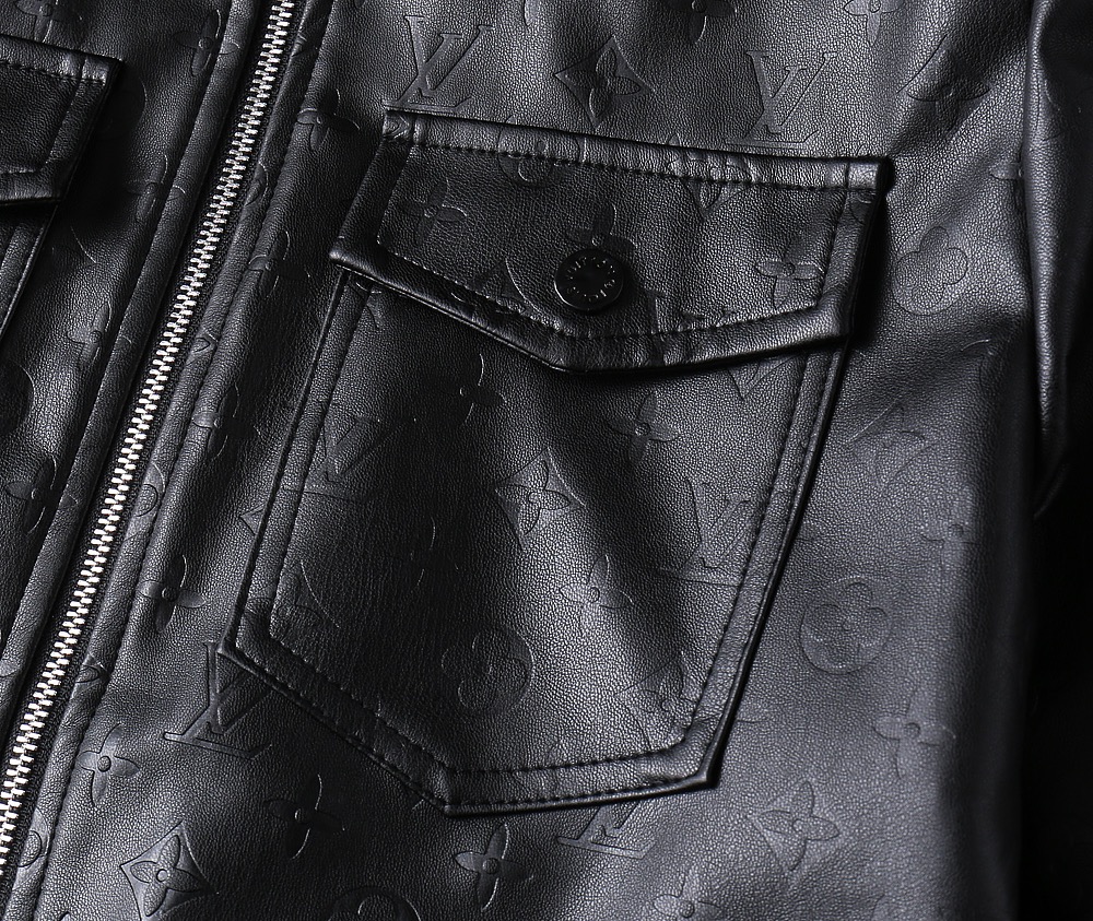 Hoodies & Sweatshirts