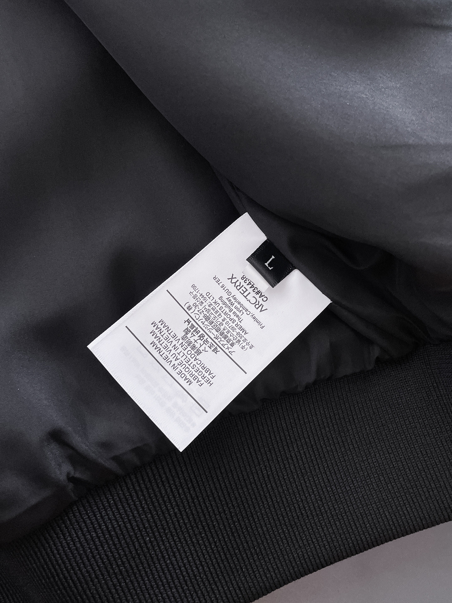 Hoodies & Sweatshirts