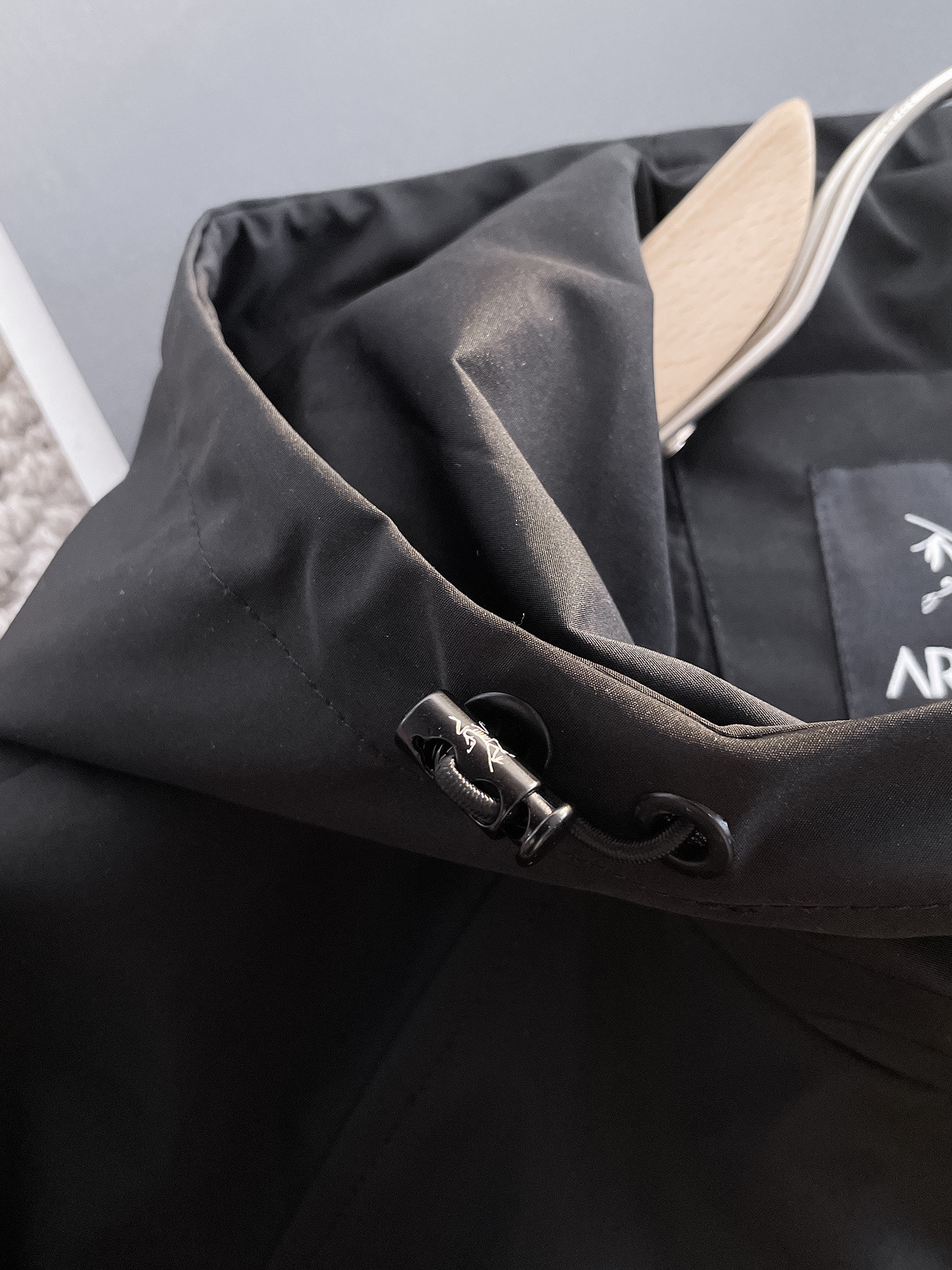 Hoodies & Sweatshirts