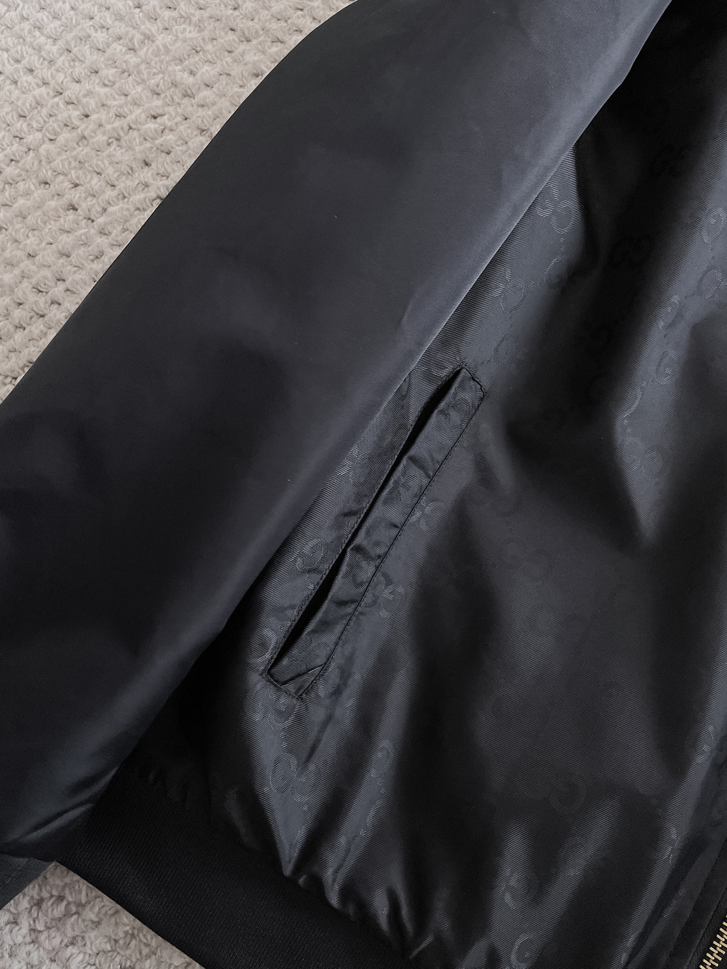 Hoodies & Sweatshirts