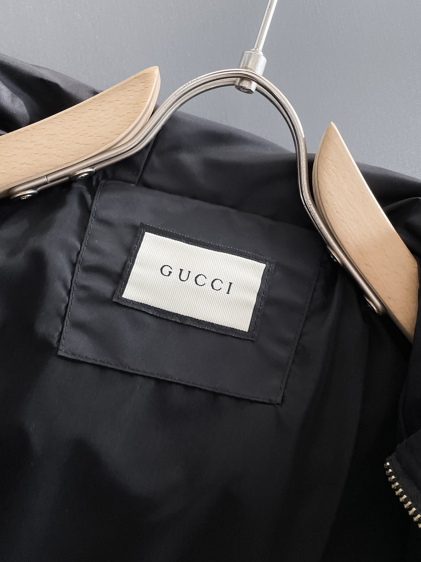 Hoodies & Sweatshirts