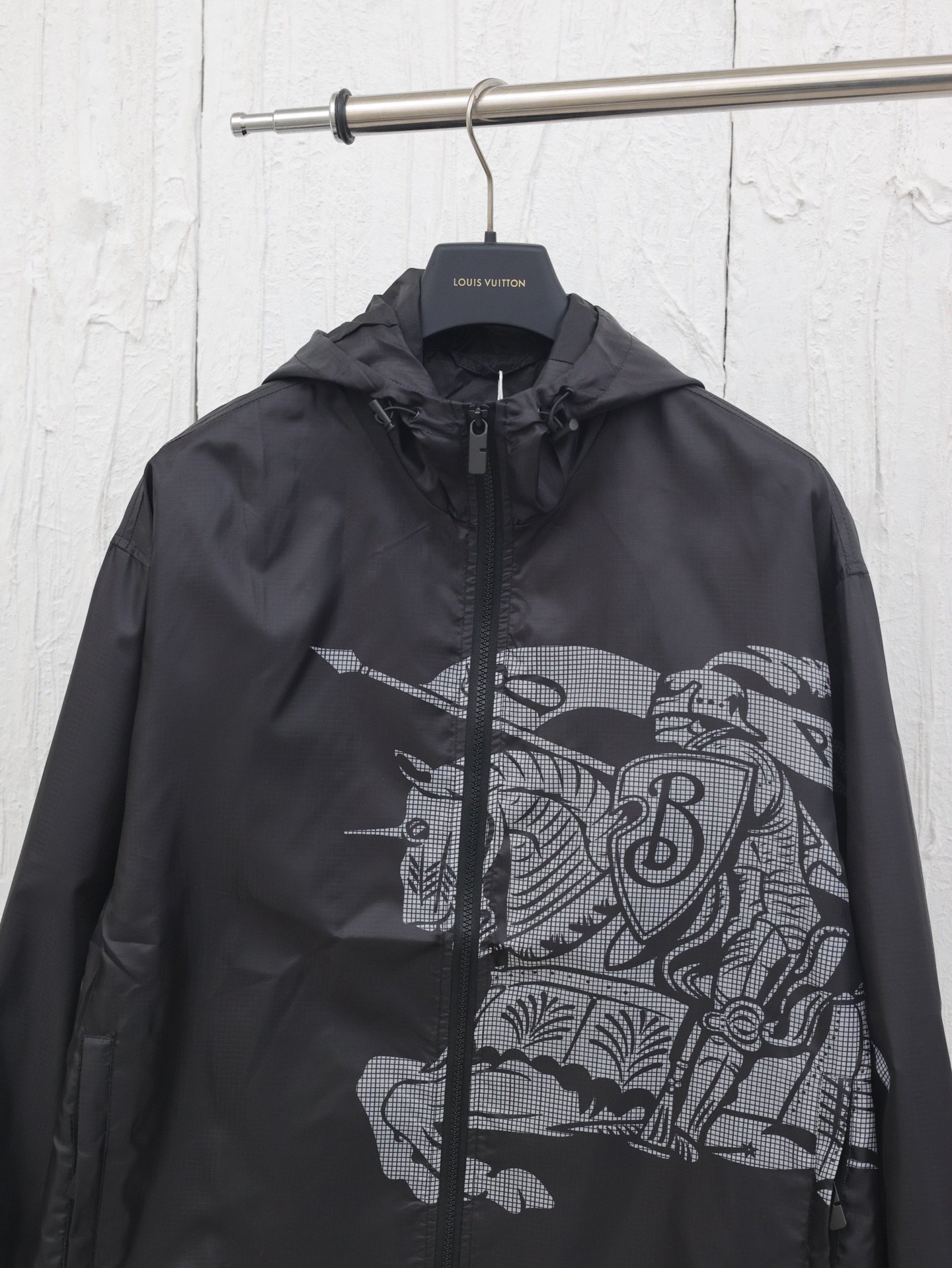 Hoodies & Sweatshirts