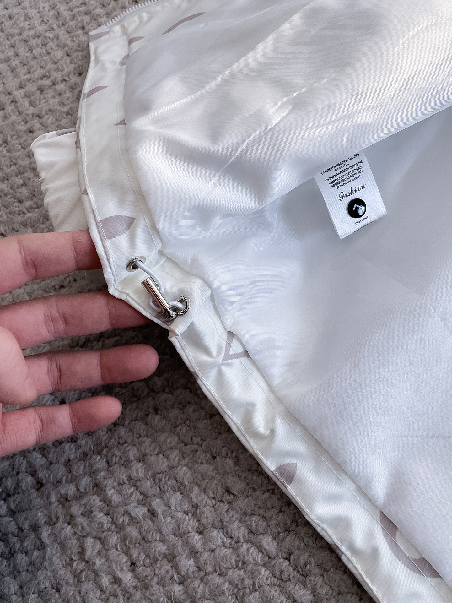 Hoodies & Sweatshirts