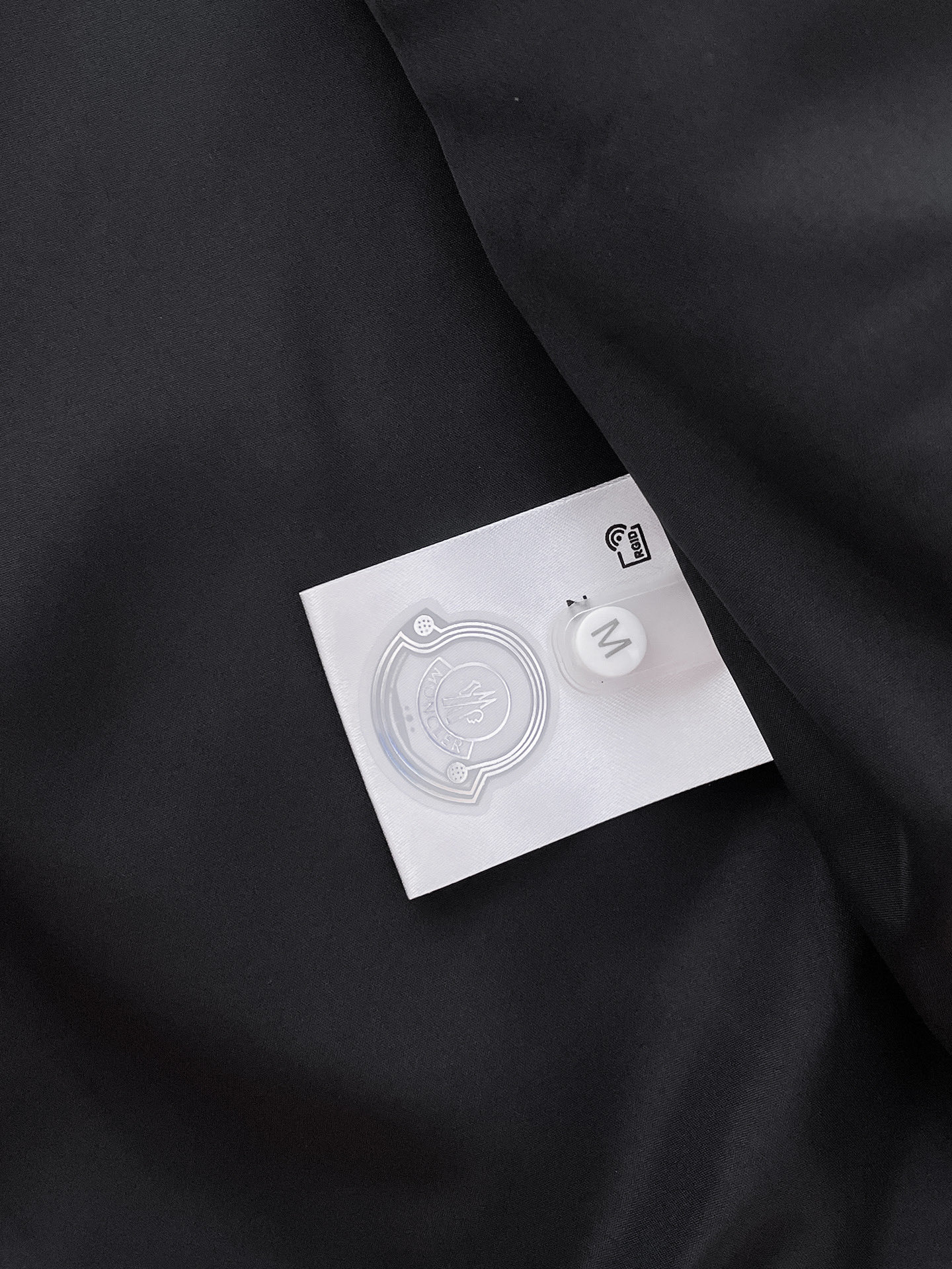 Hoodies & Sweatshirts