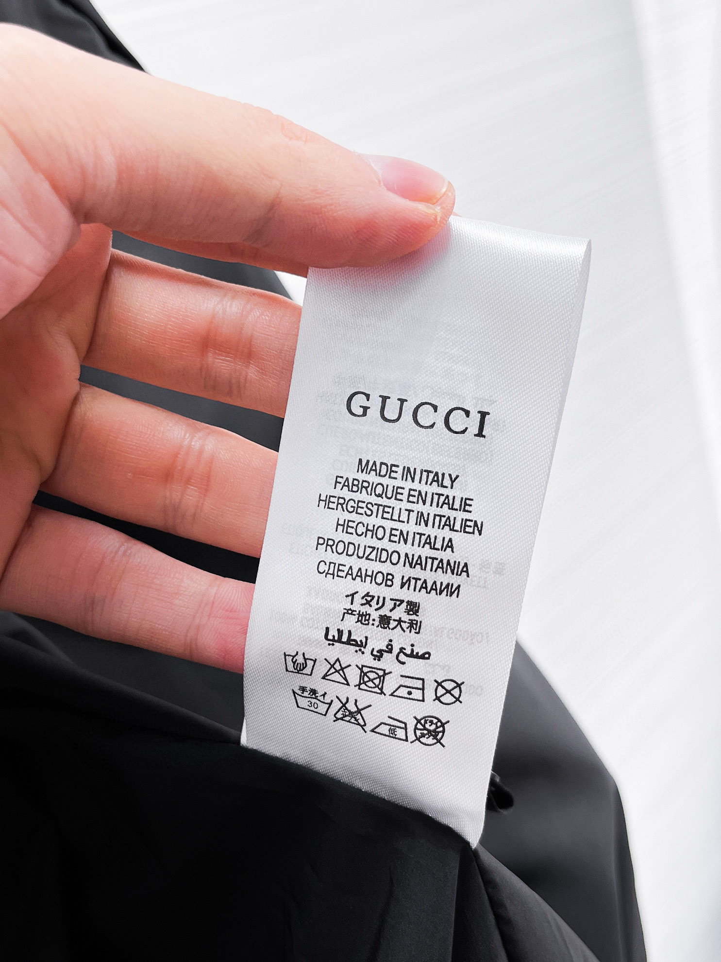 Hoodies & Sweatshirts