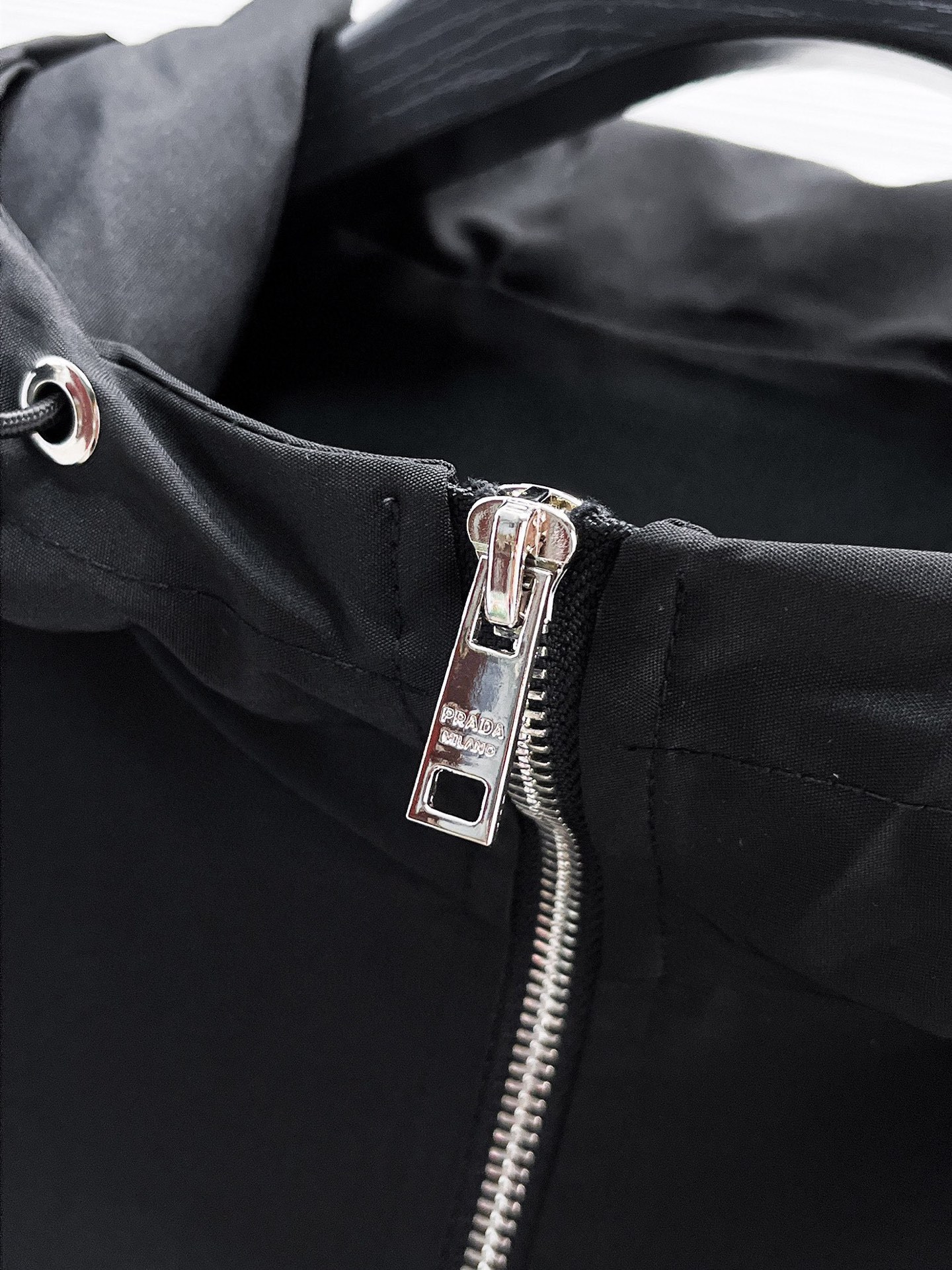 Hoodies & Sweatshirts