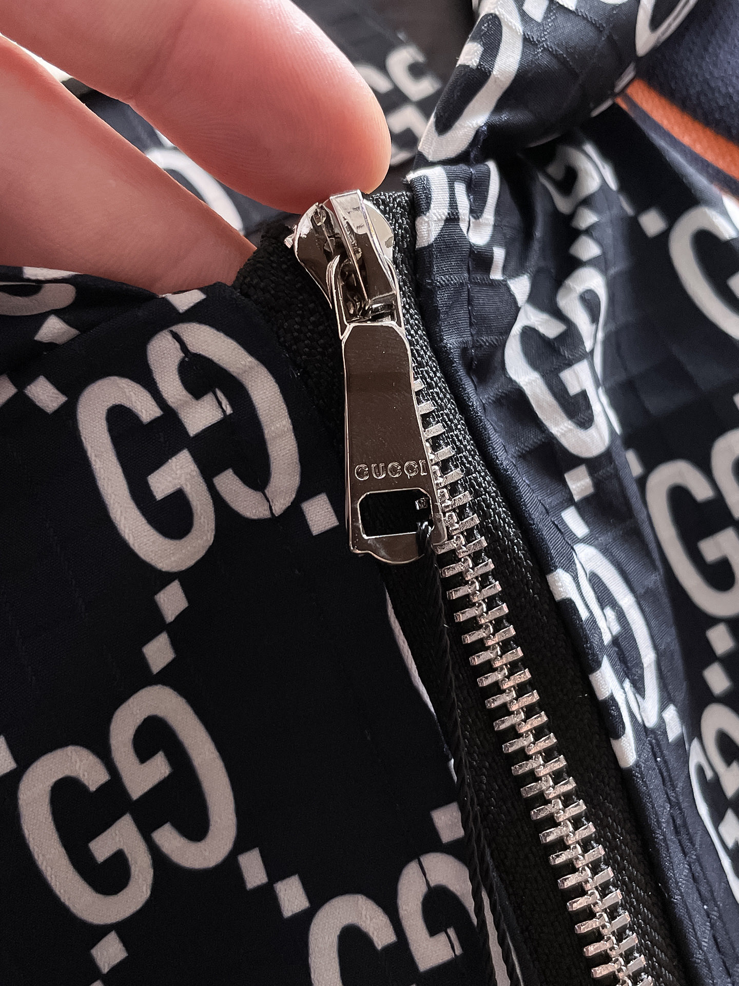 Hoodies & Sweatshirts