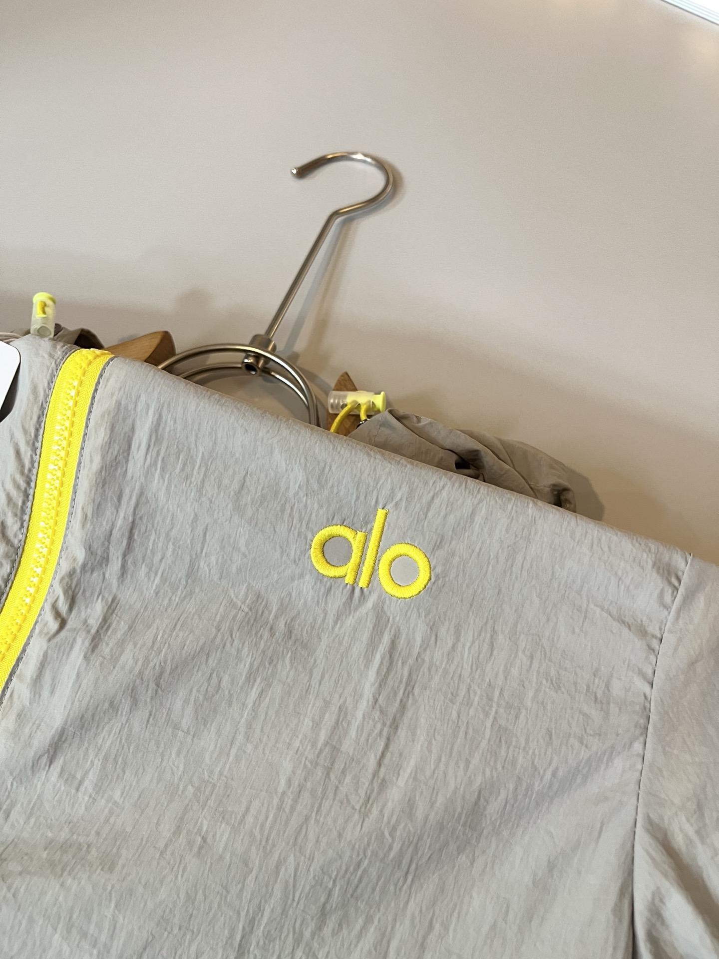 Hoodies & Sweatshirts