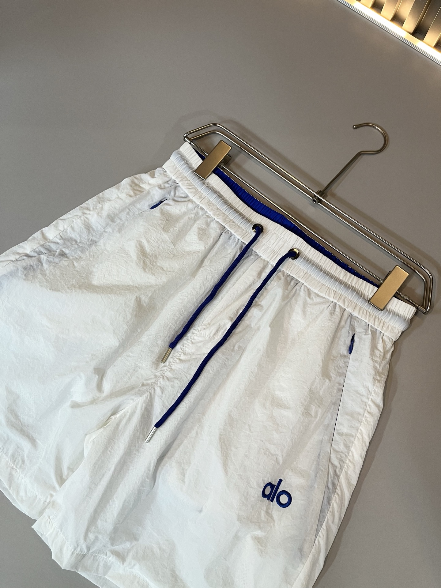 Hoodies & Sweatshirts