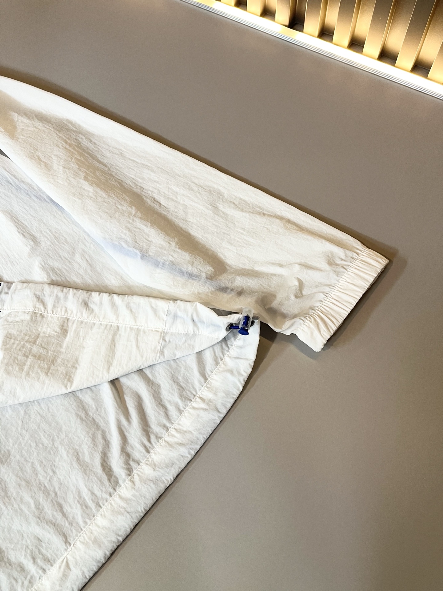 Hoodies & Sweatshirts