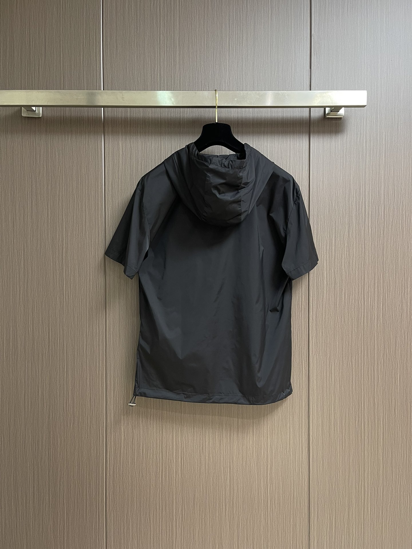 Hoodies & Sweatshirts