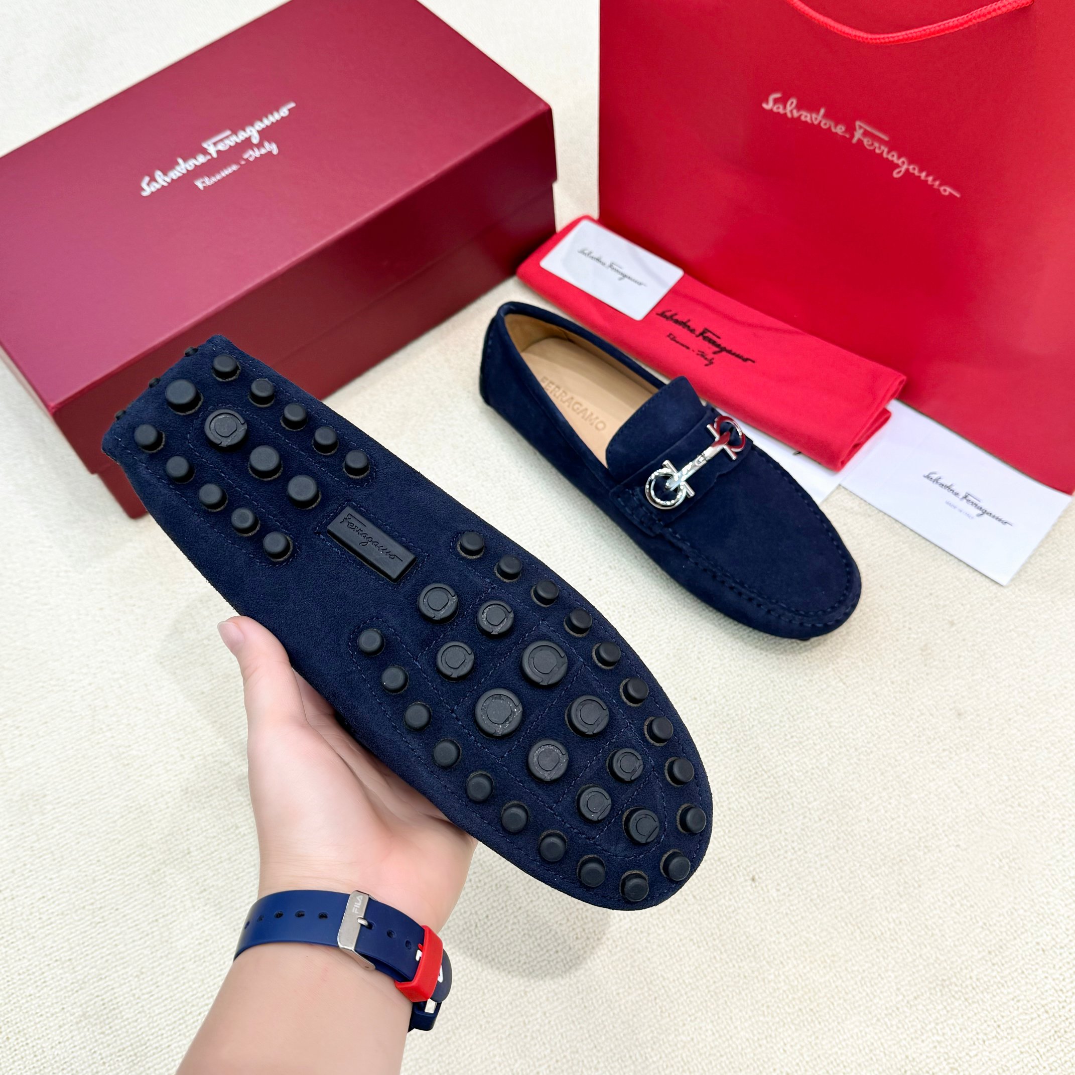FerragamoSHOES