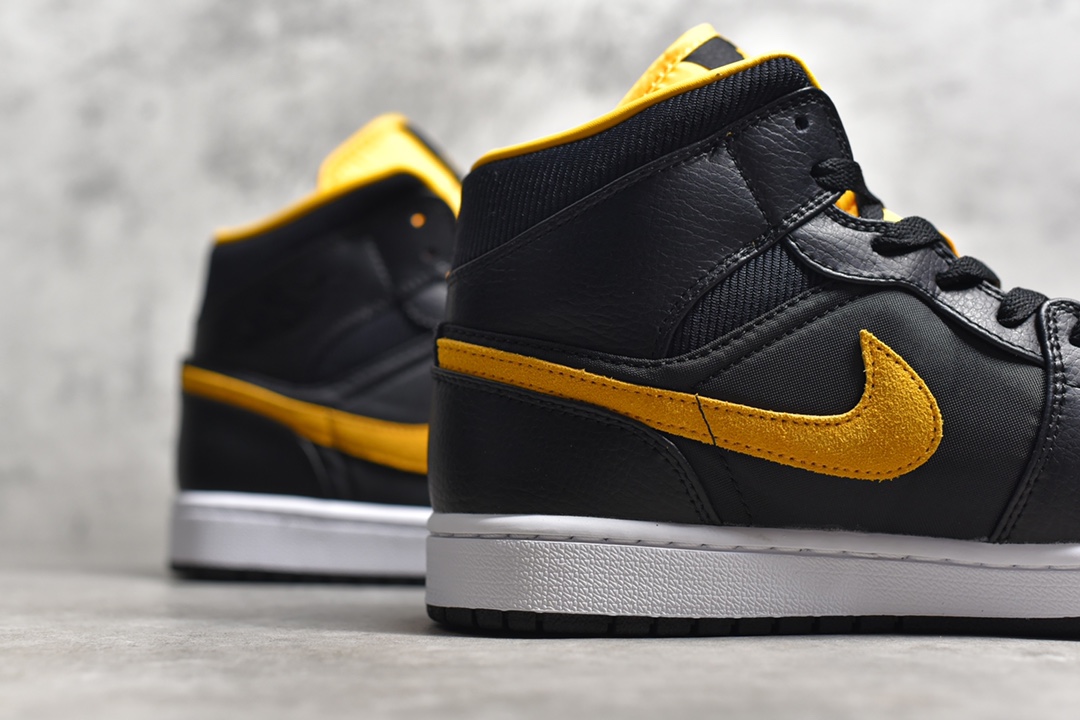AirJordan1MidSHOES