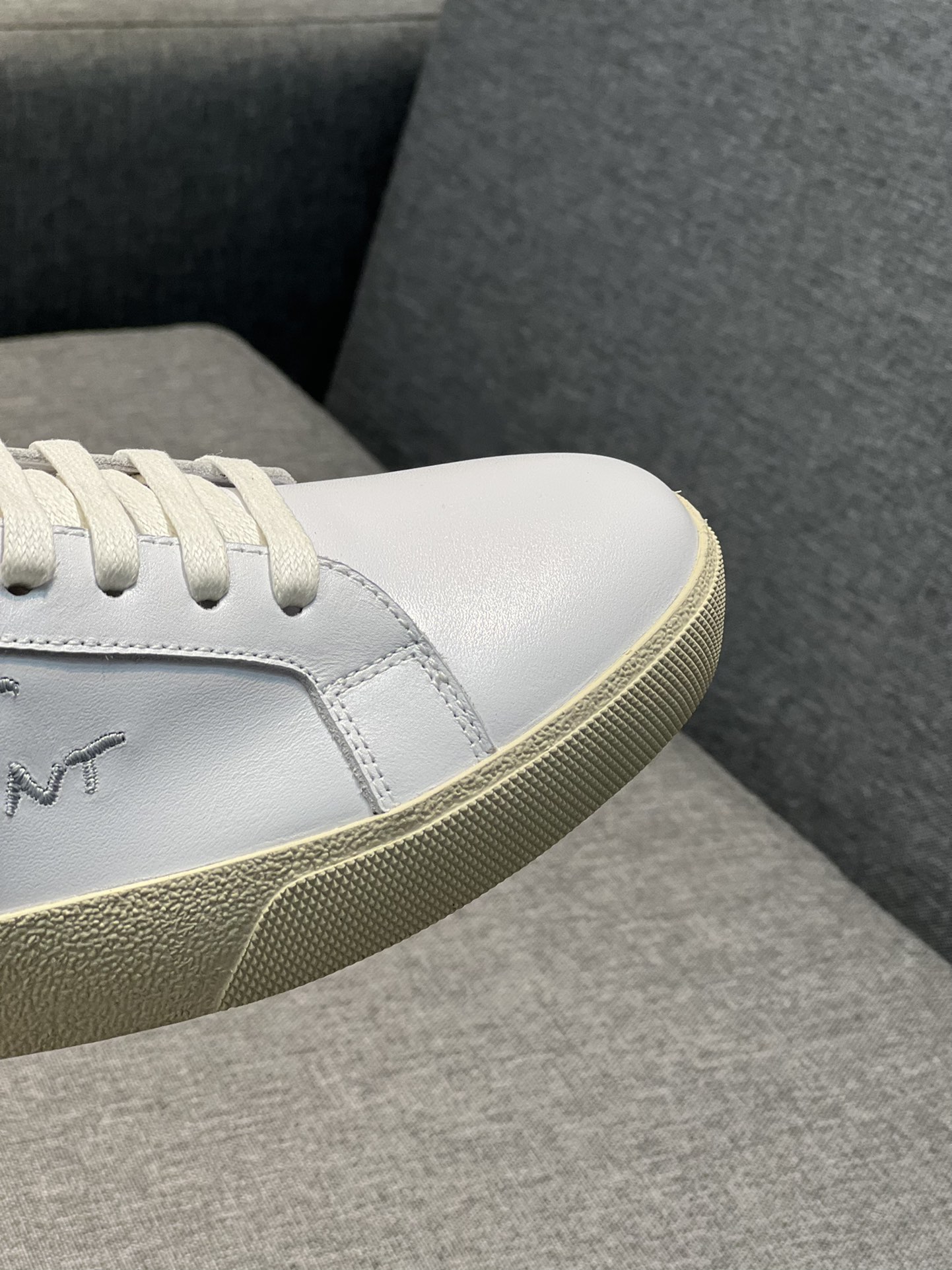 YSLSHOES