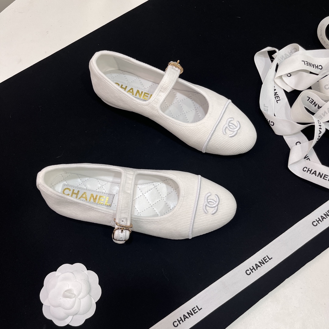 Womens shoes collection