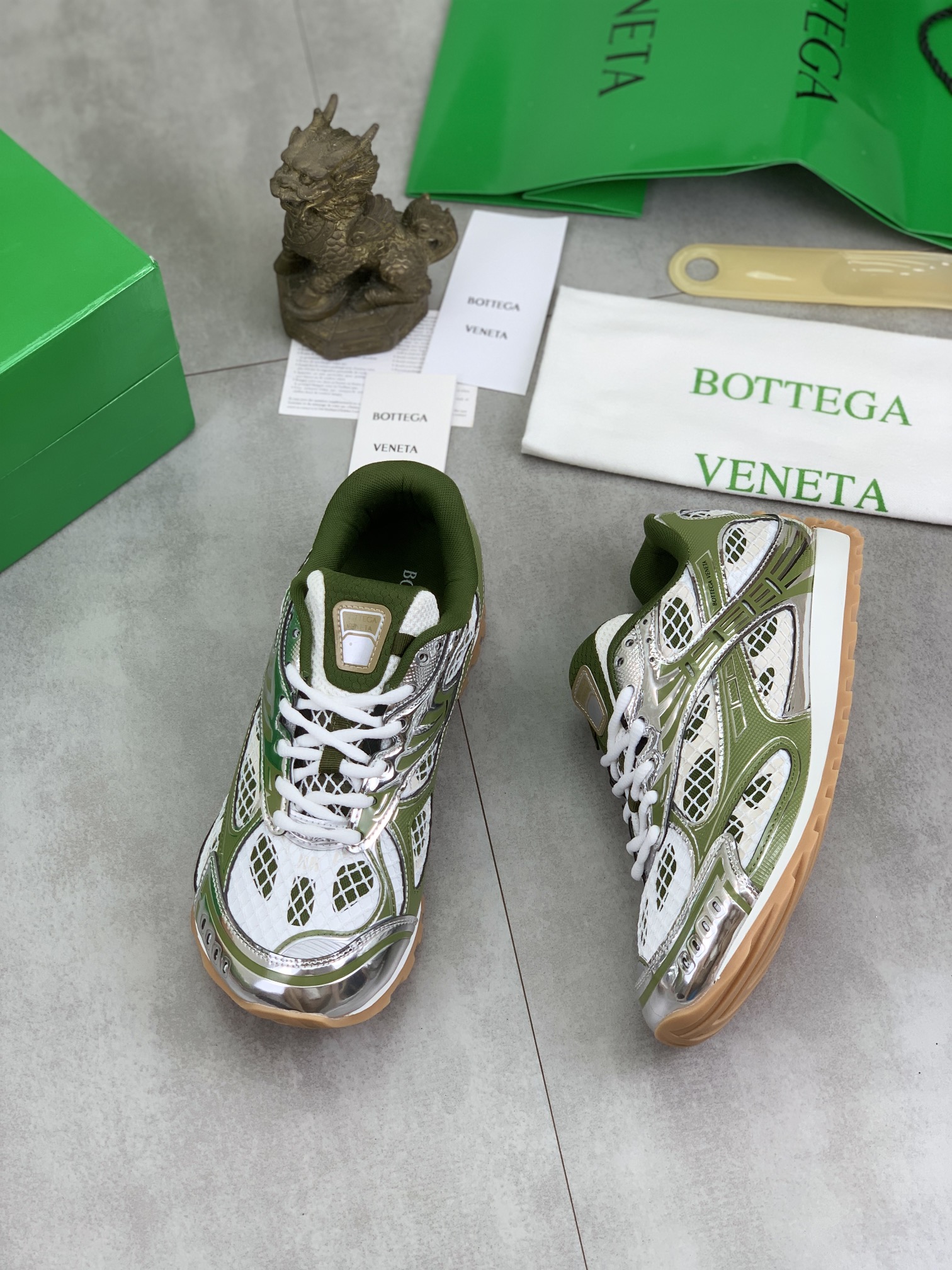 BVSHOES