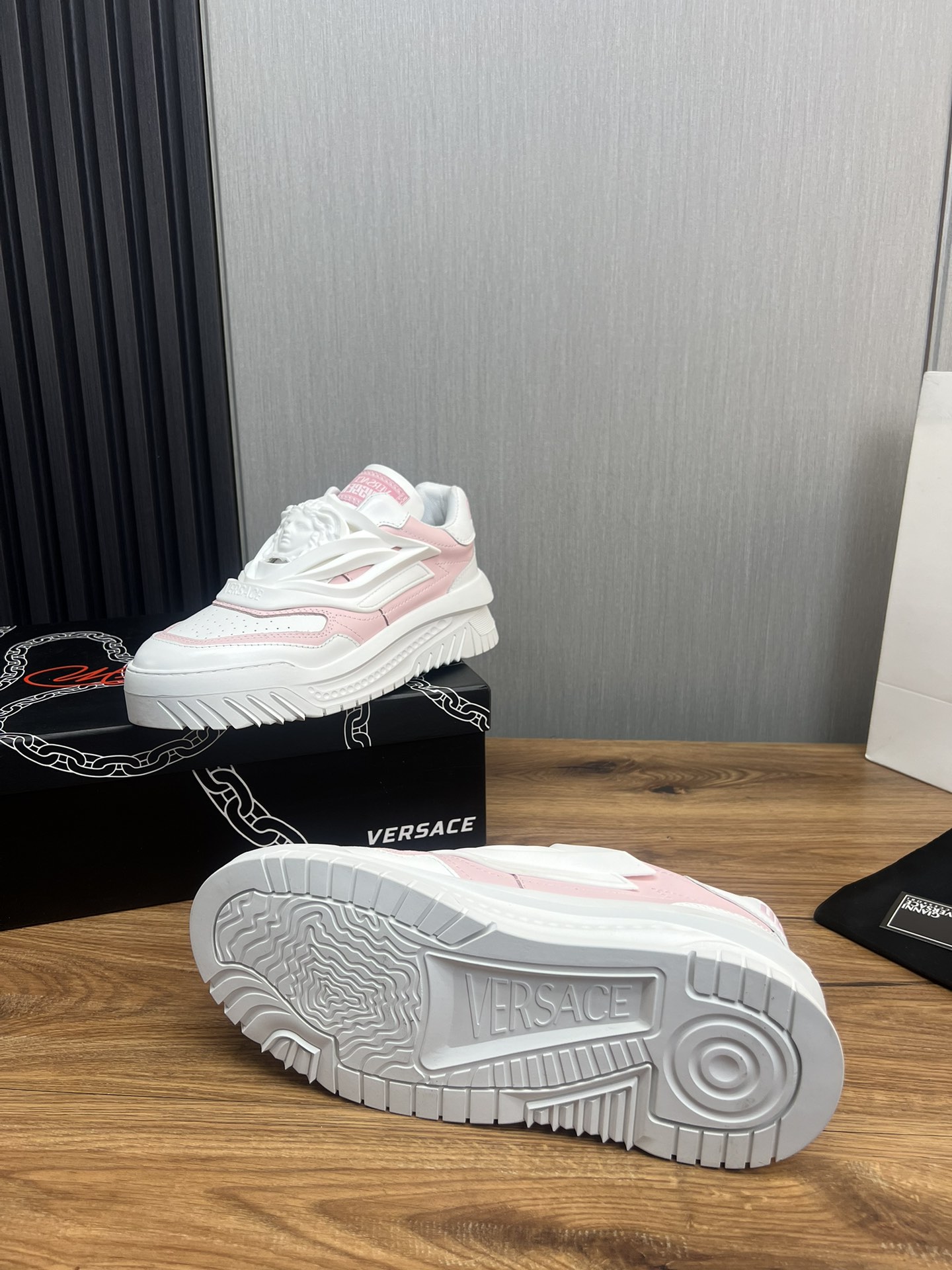 VersaceSHOES