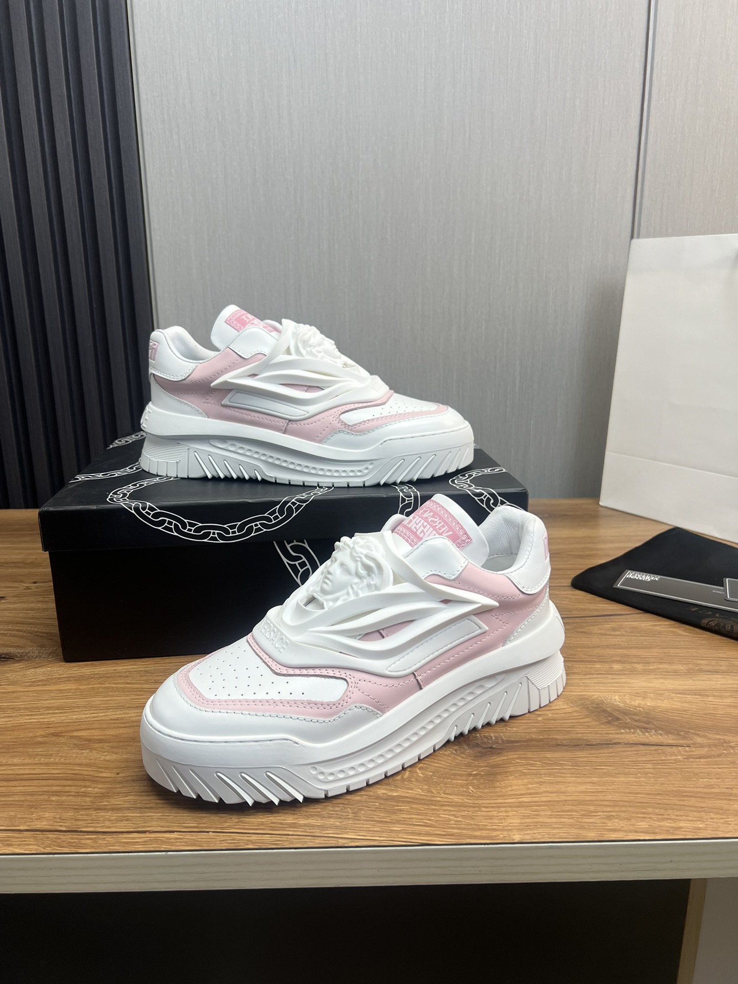 VersaceSHOES