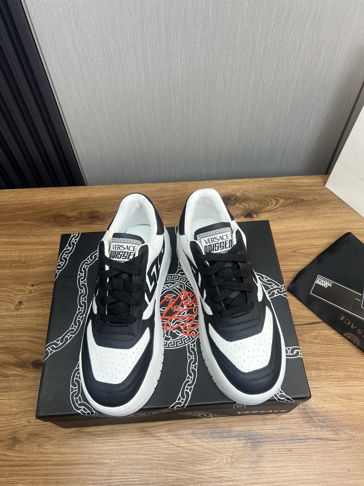 VersaceSHOES