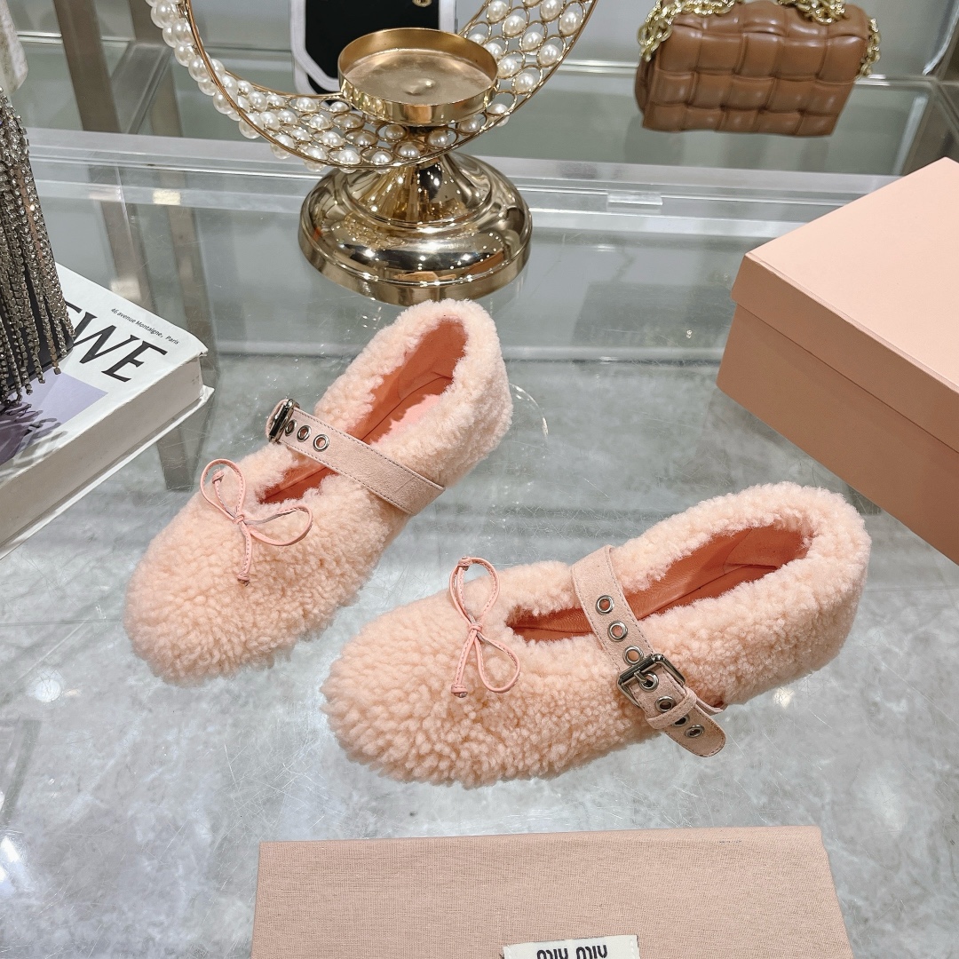 Womens shoes collection