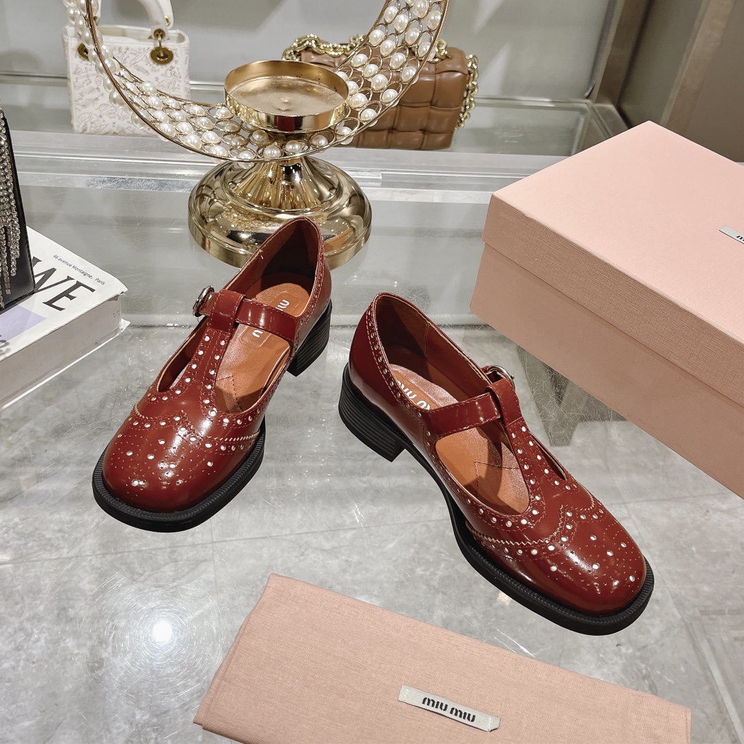 Womens shoes collection