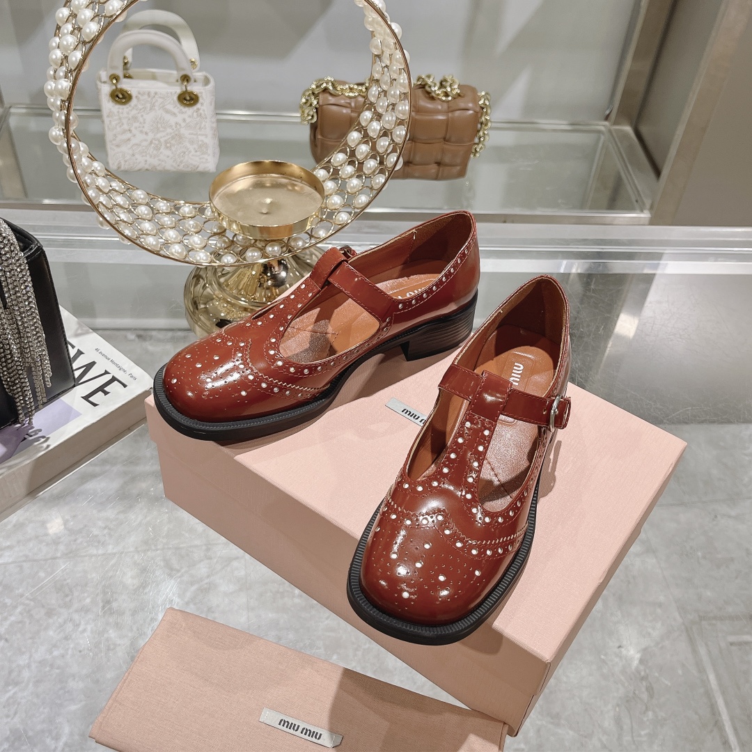 Womens shoes collection