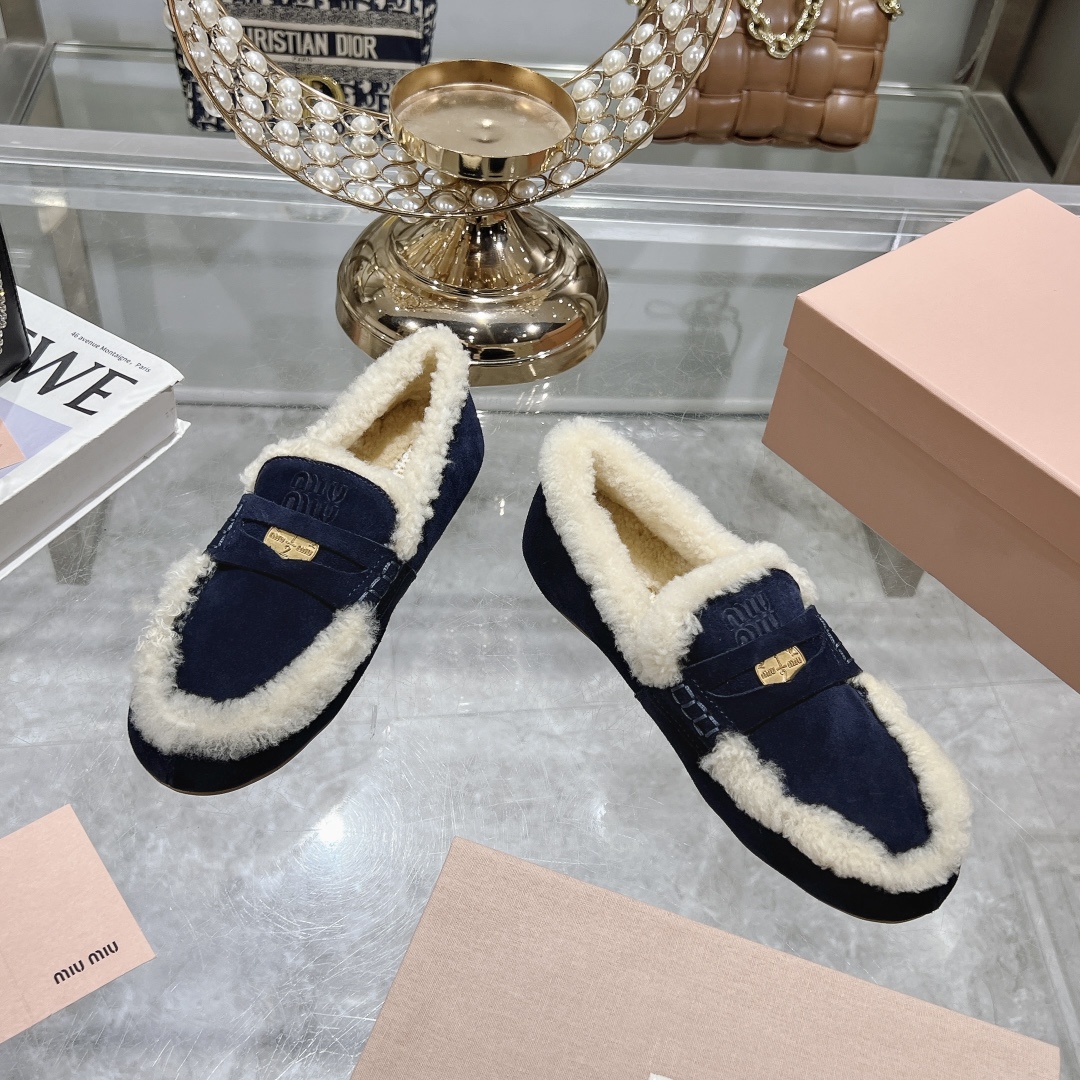 Womens shoes collection