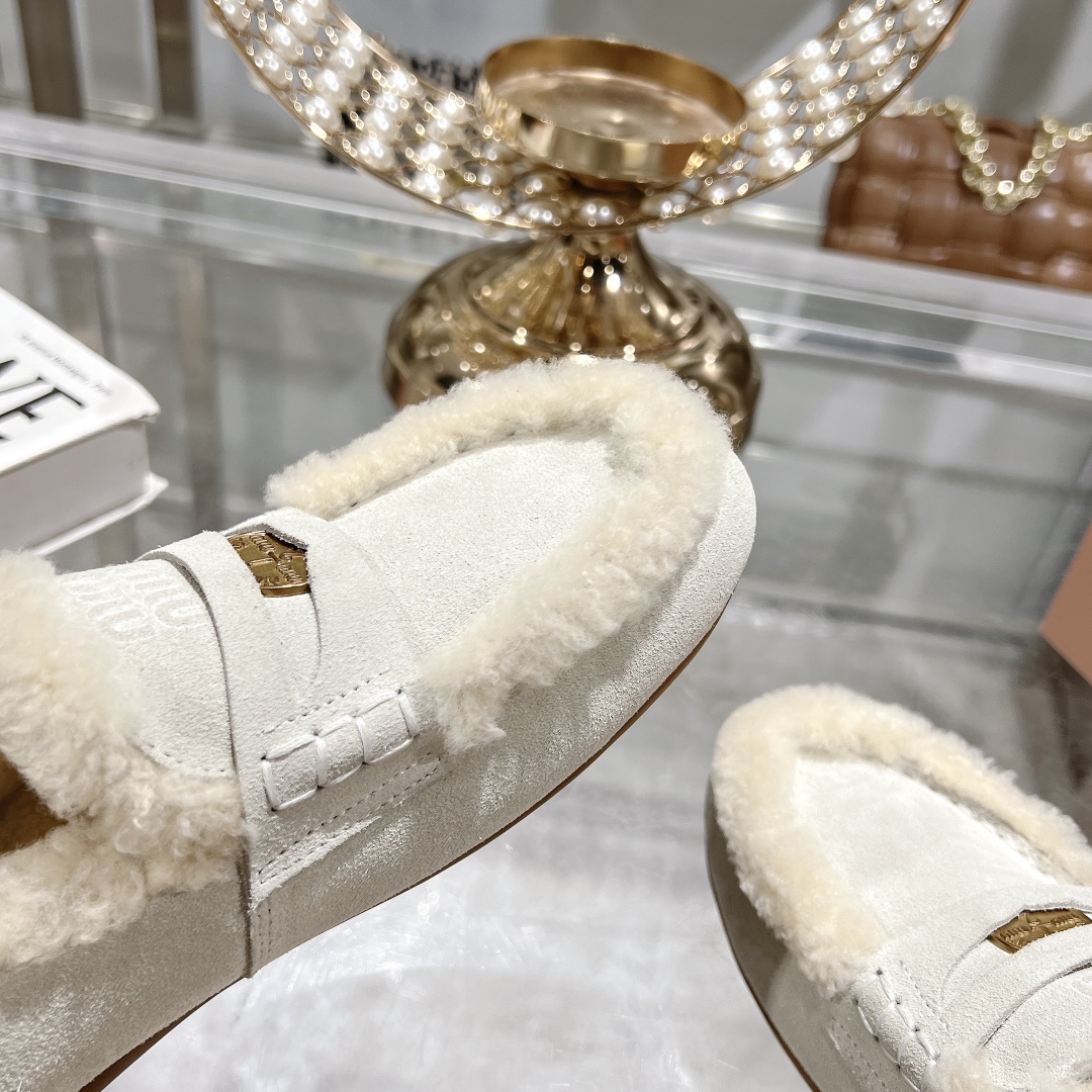 Womens shoes collection