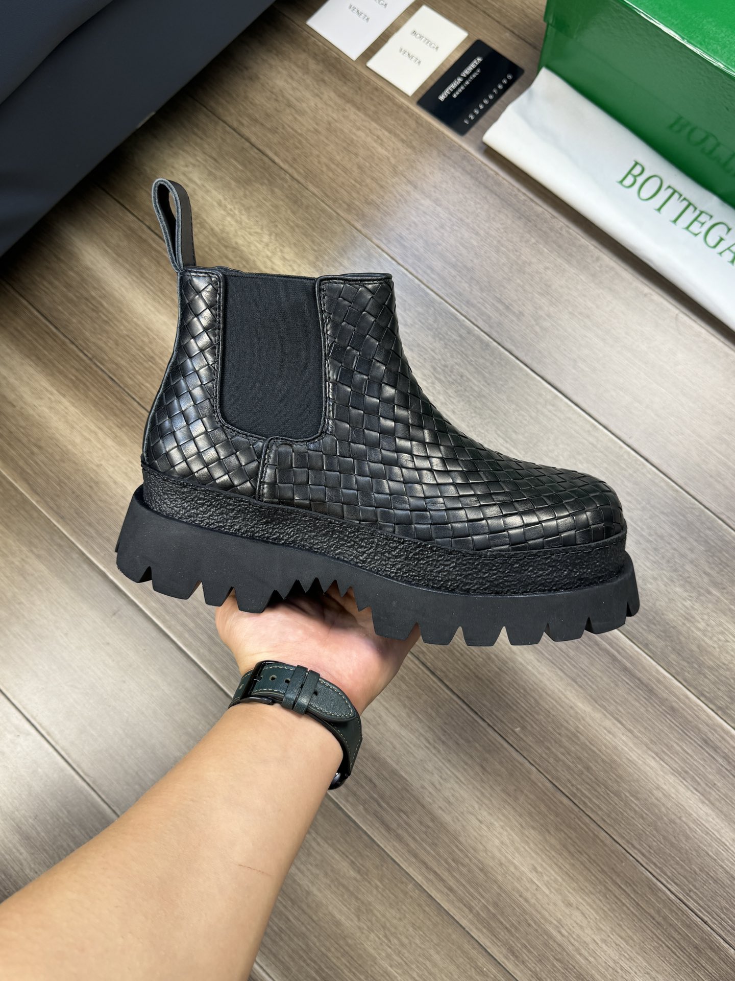 BVSHOES