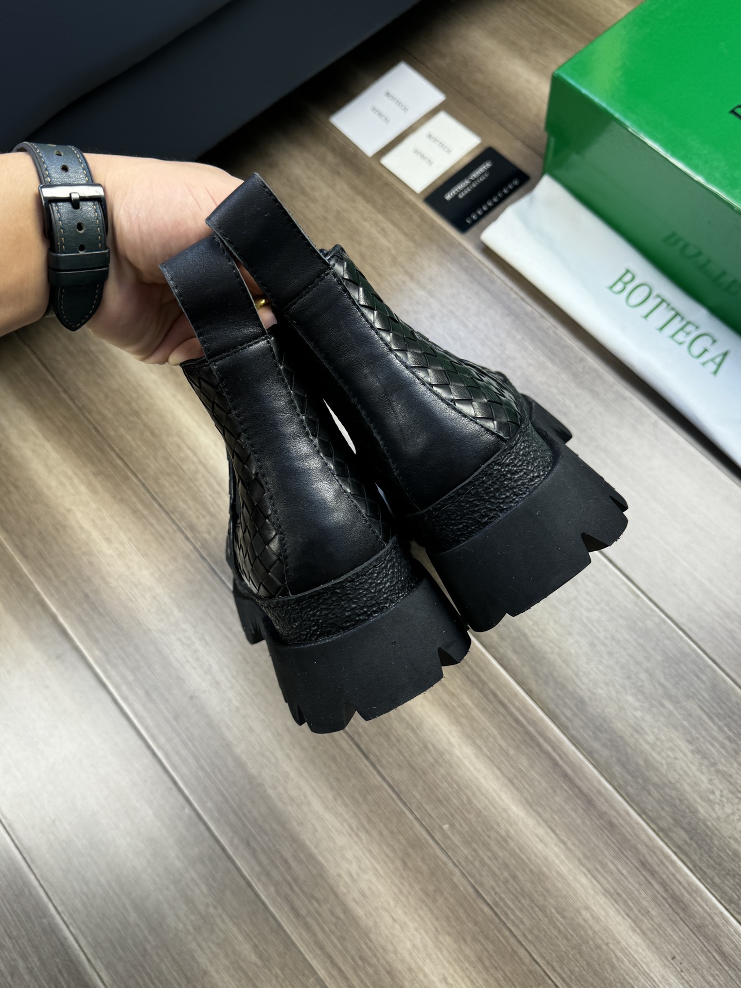 BVSHOES