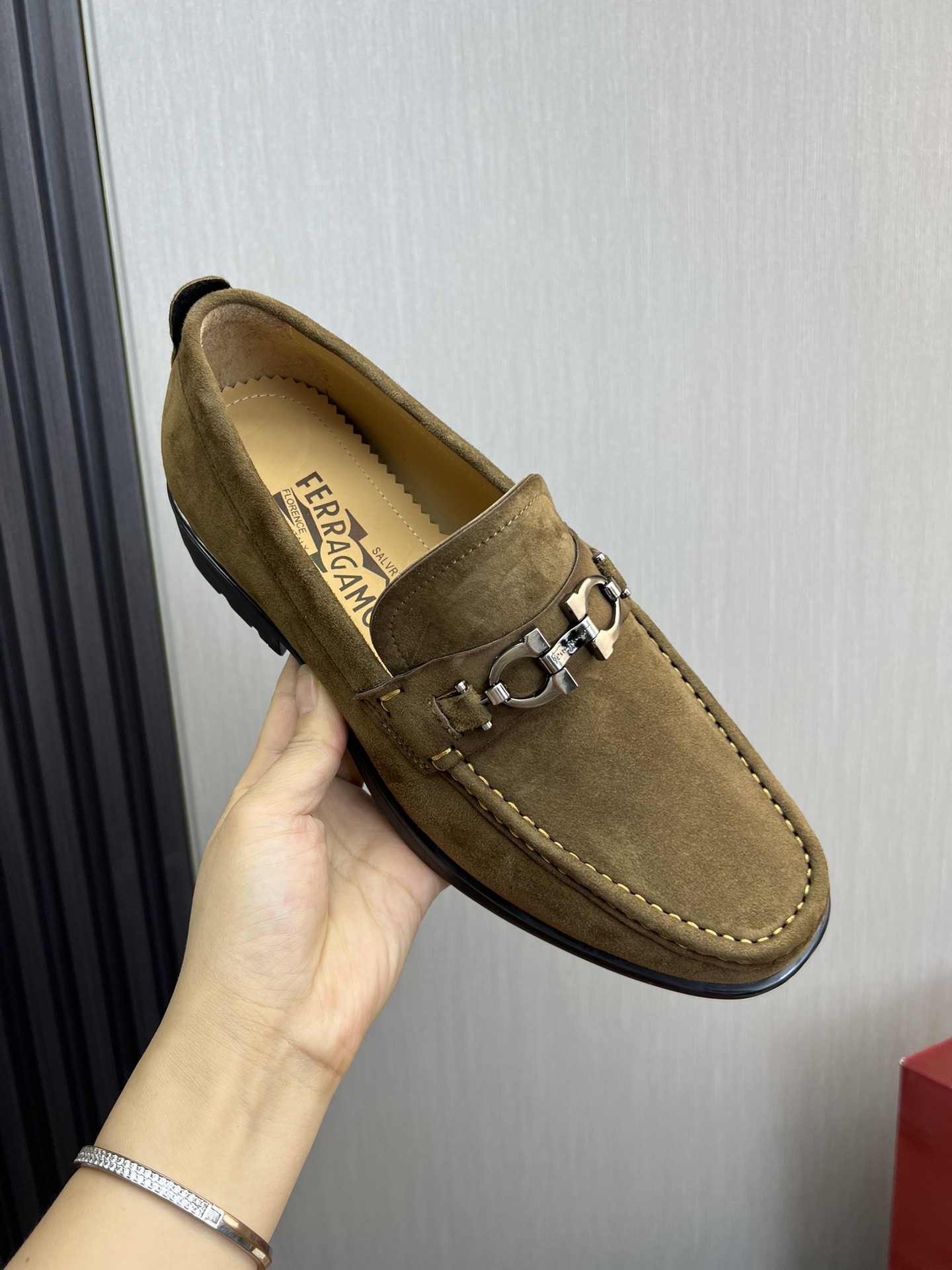 FerragamoSHOES