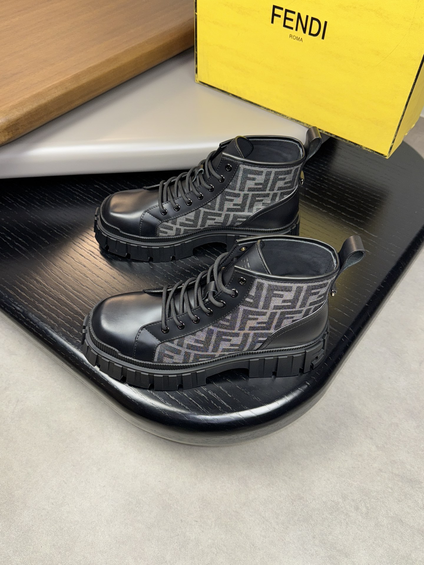 FendiSHOES