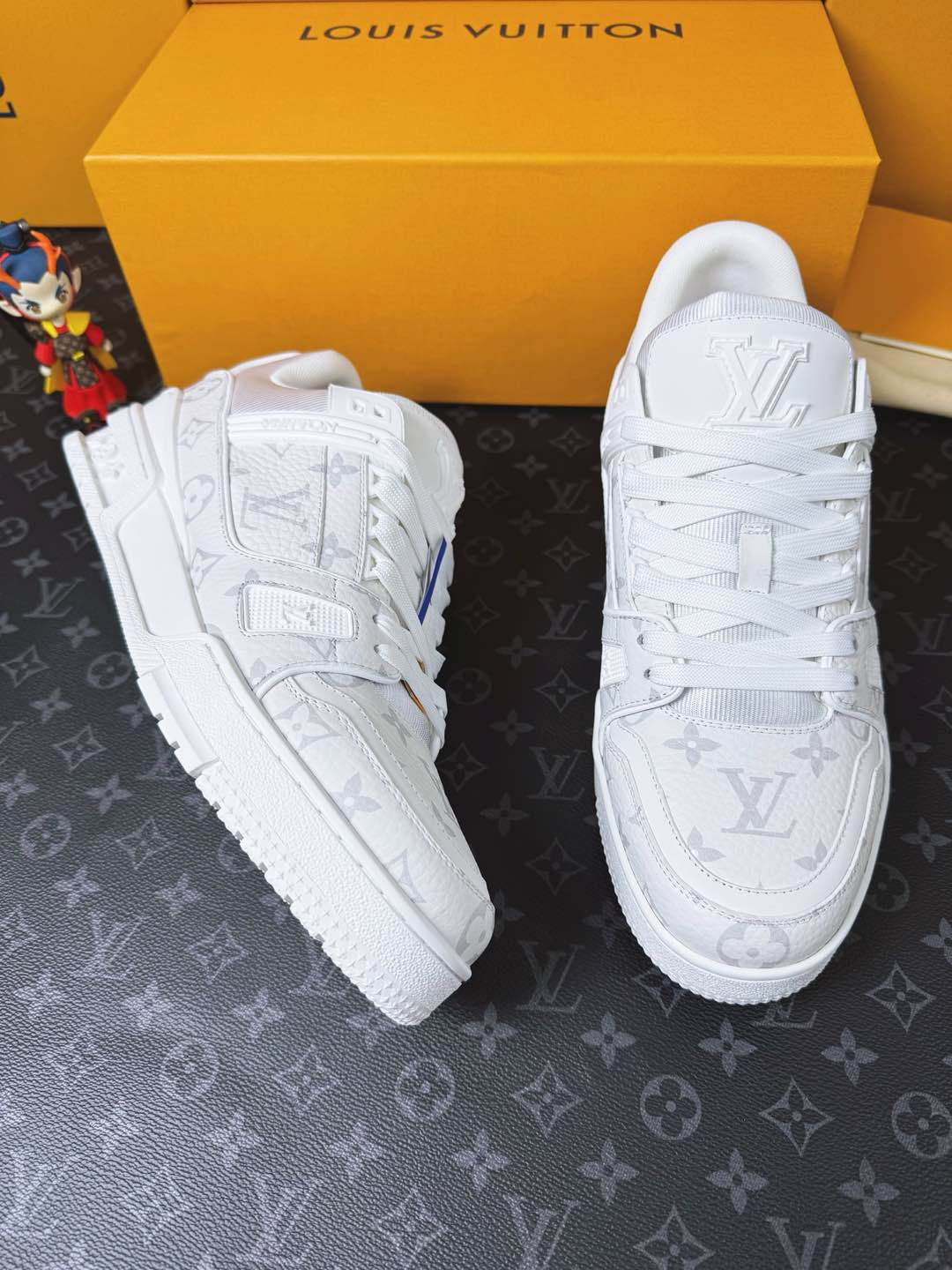LVShoes